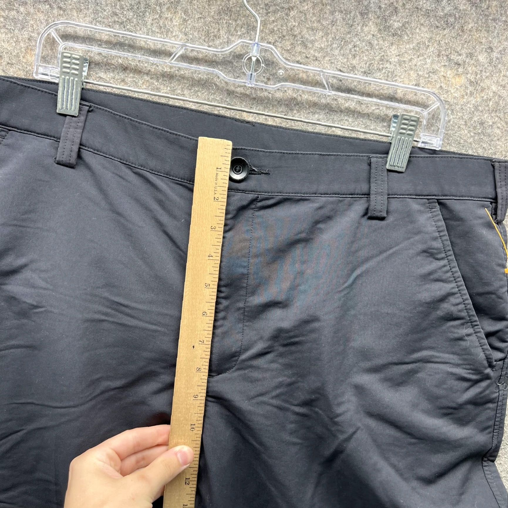 Under Armour VINTAGE Under Armour Pants Men 38x32 Stretch Black Chino Flat Polyester Trousers UA Shirt? Size US 38 / EU 54 - 6 Thumbnail