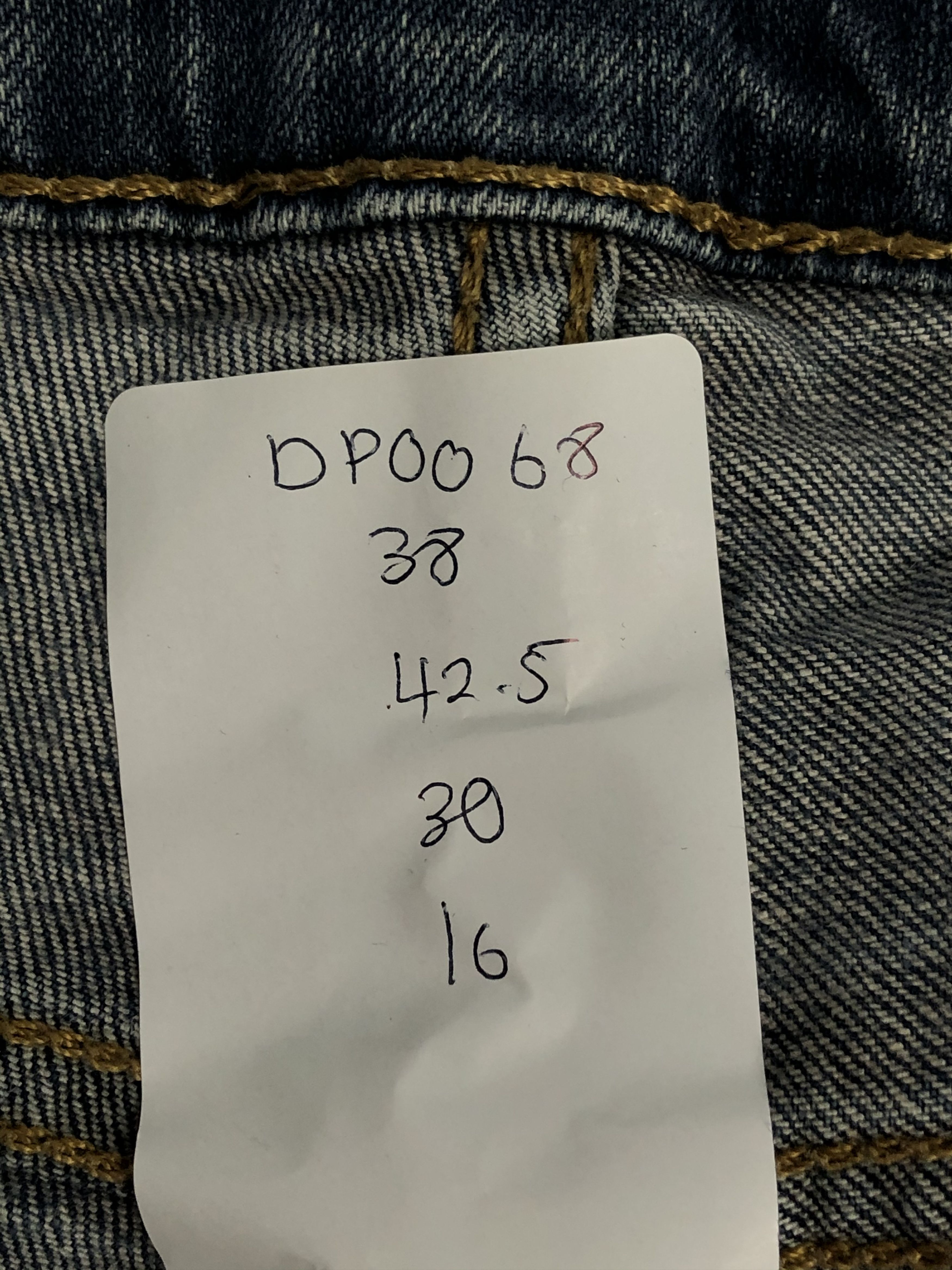 Vintage Distressed Levis Faded Blue Jeans DP0068