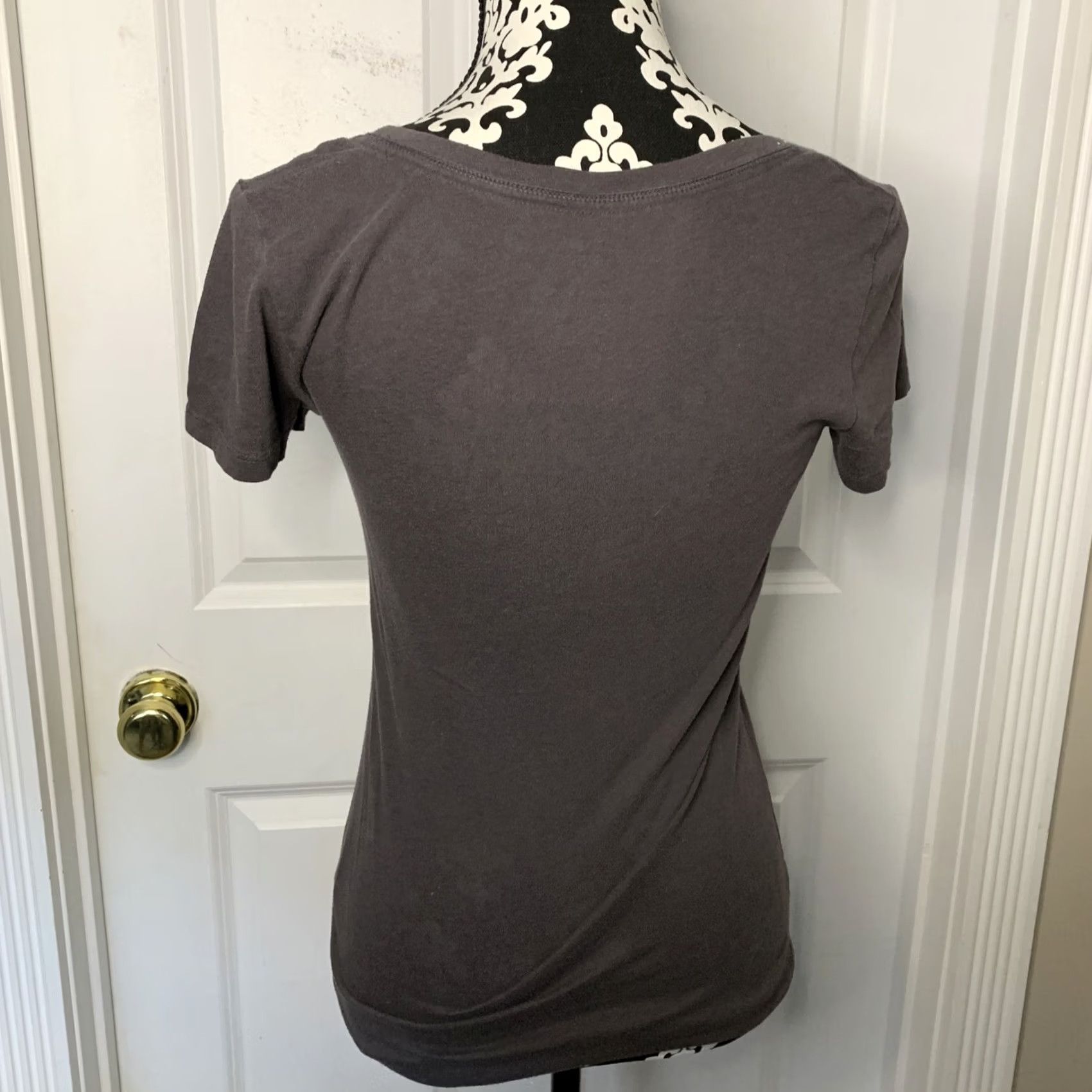 Victoria's Secret Victoria’s Secret T-Shirt Women’s SZ S Gray W/Crystals Short Sleeve Shirt Womens XS? Size S / US 4 / IT 40 - 5 Thumbnail