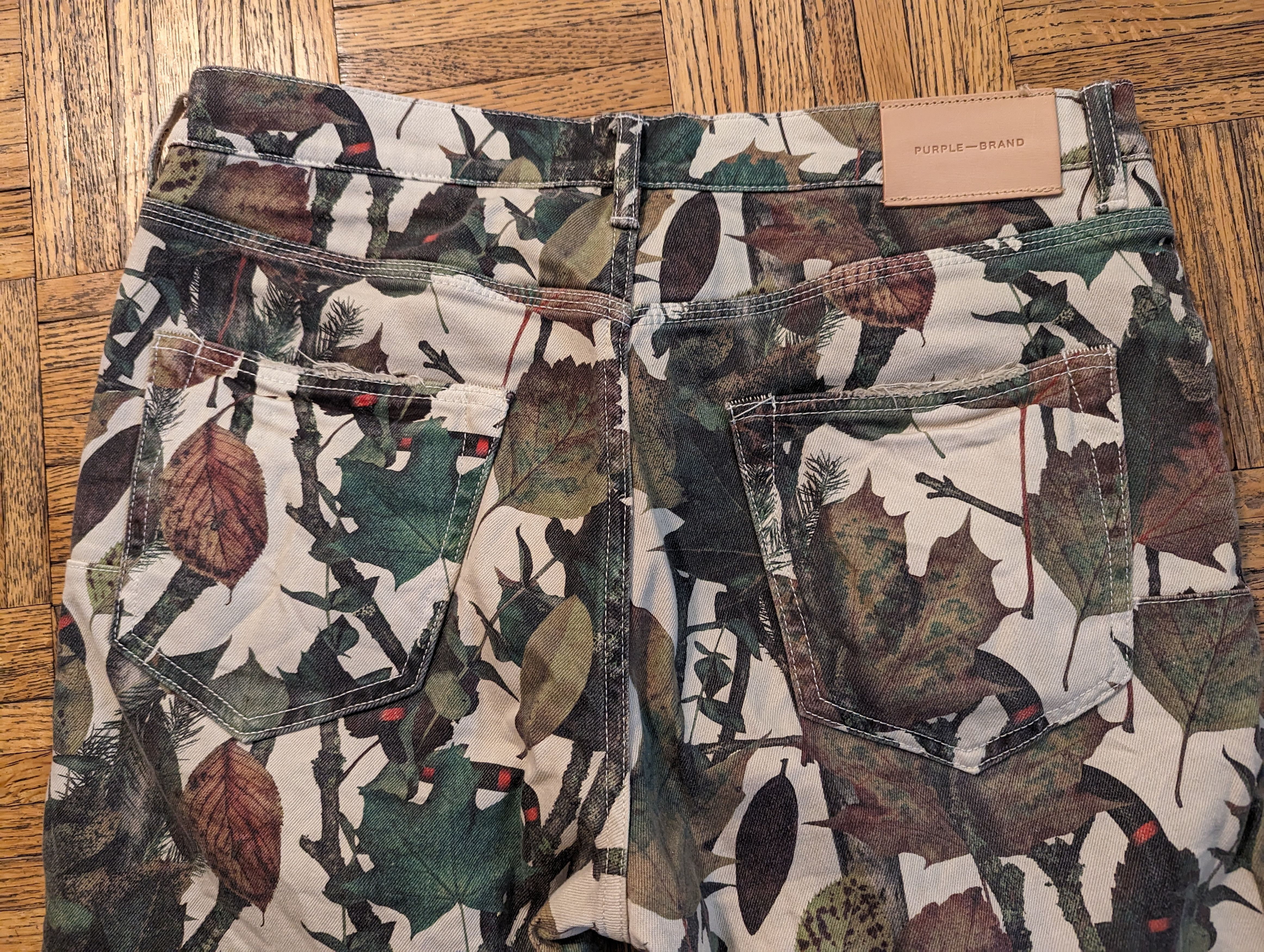 Purple Brand Leaf-print jeans Size US 33 - 14 Thumbnail