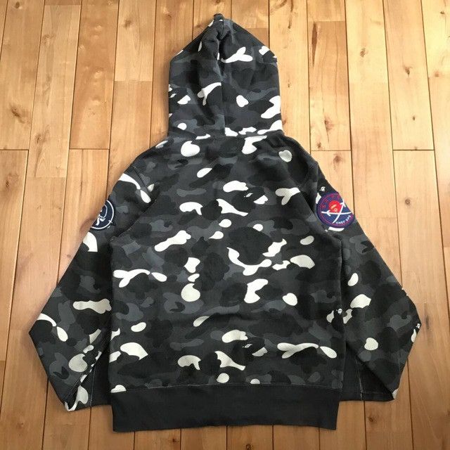 Bape 💫Glow in the dark💫 BAPE City camo full zip hoodie APE Size US M / EU 48-50 / 2 - 5 Thumbnail