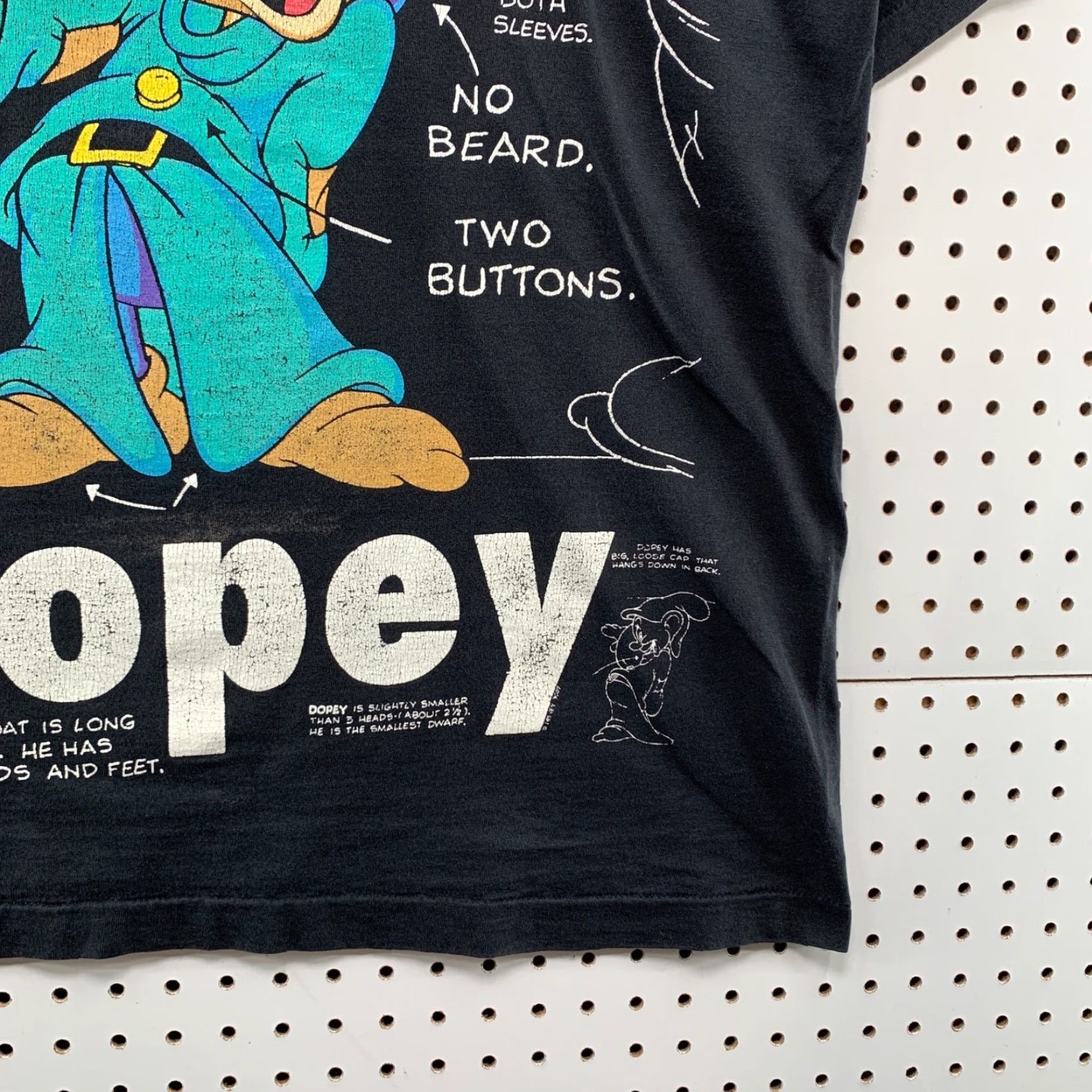 Disney Vintage Disney Snow White Dopey T-Shirt Men XL Black 90s Cartoon Movie Rare US Size US XL / EU 56 / 4 - 7 Thumbnail