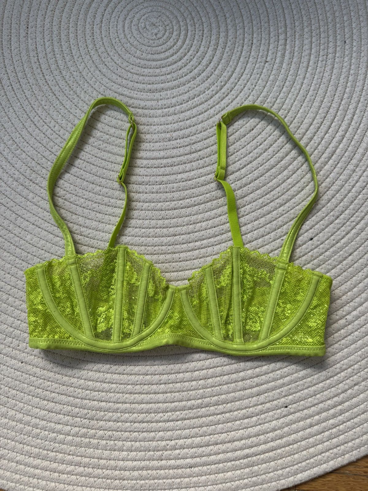 Fenty Savage x Fenty neon green shimmery bra size S / 34B Size S / US 4 / IT 40 - 1 Thumbnail