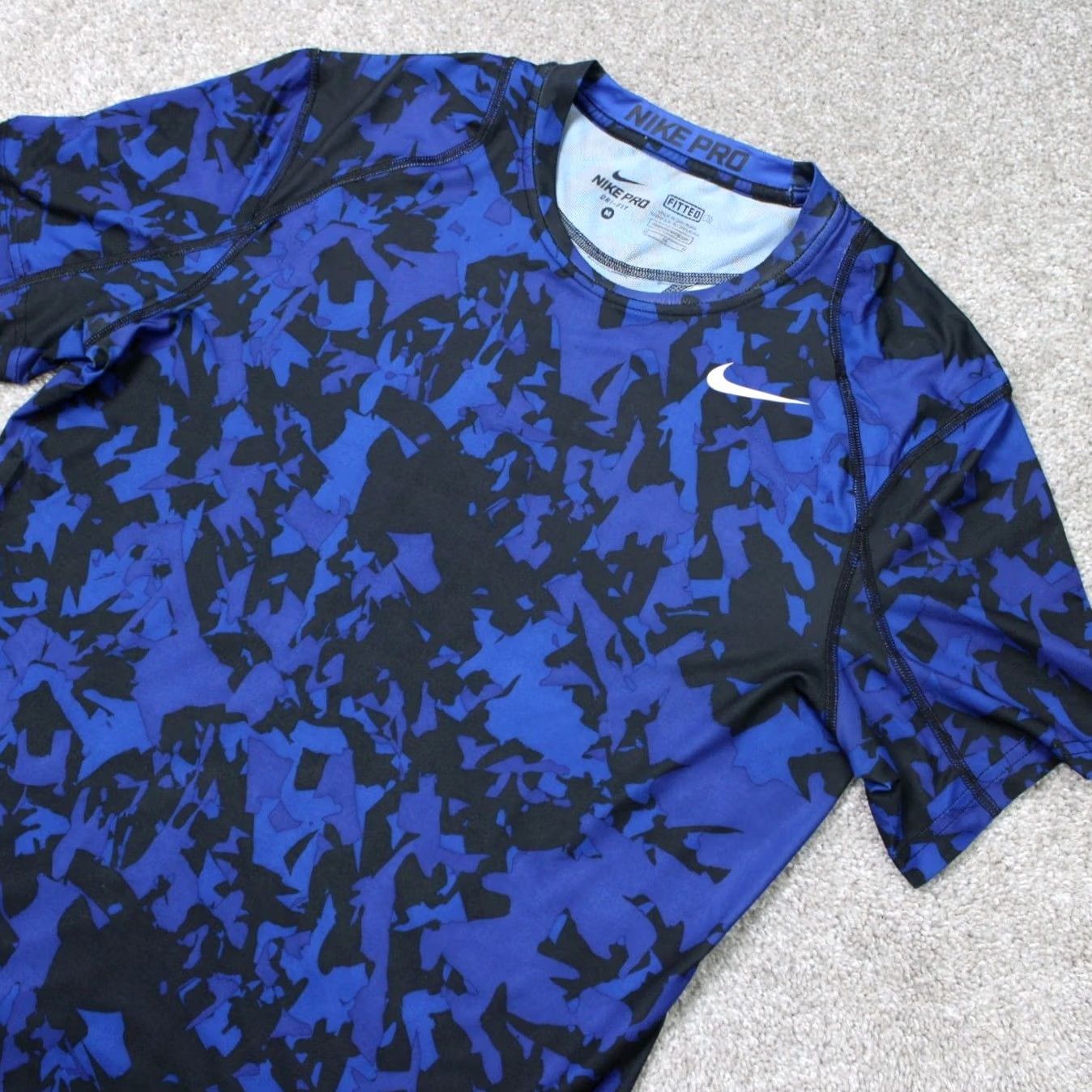 Nike Nike Pro Shirt Mens Medium Blue/Black Camo Dri-Fit Athletic Short Sleeve Size US M / EU 48-50 / 2 - 3 Thumbnail