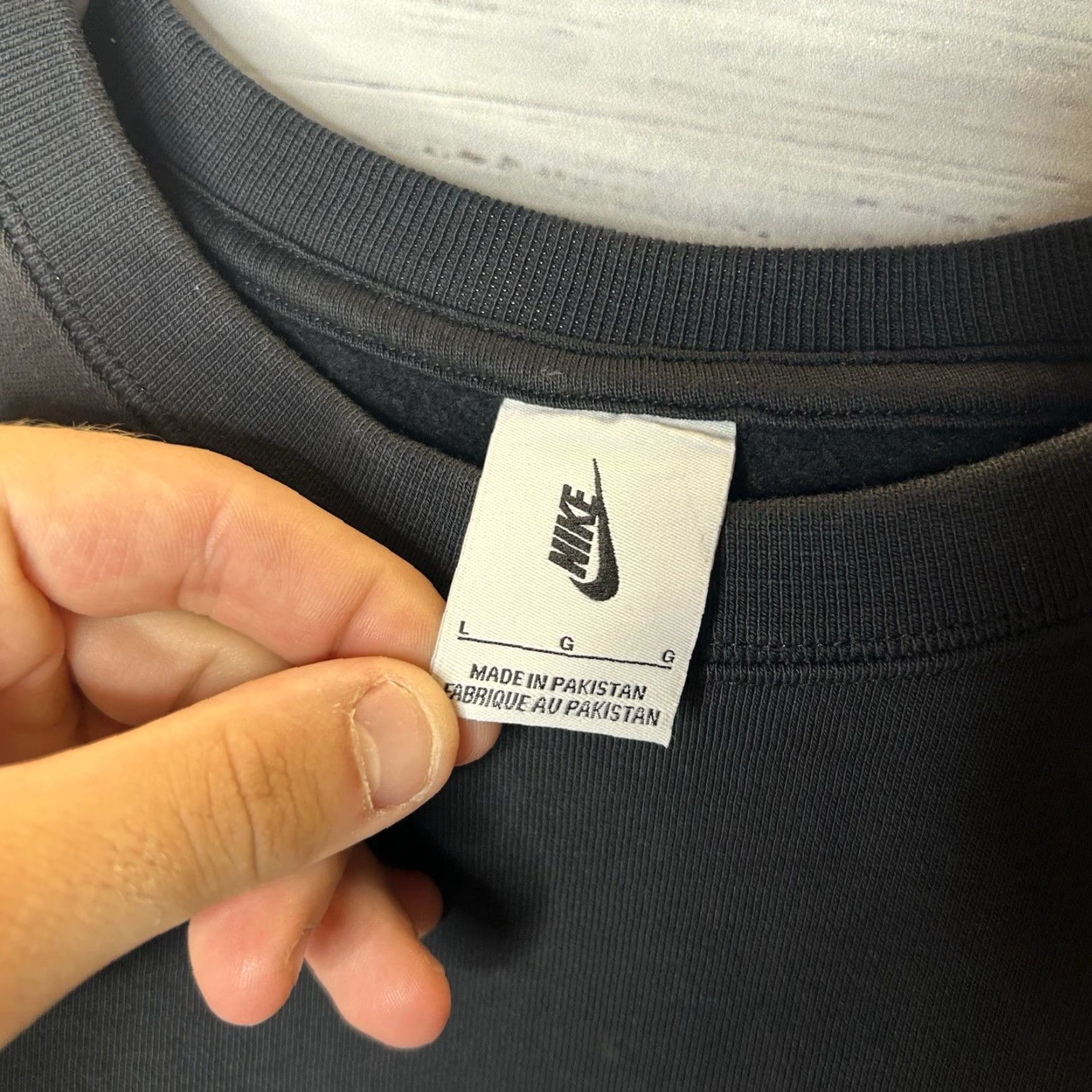 Nike Nike Sweatshirt Men Heavyweight Pullover Crew Neck Black L Size US L / EU 52-54 / 3 - 6 Thumbnail