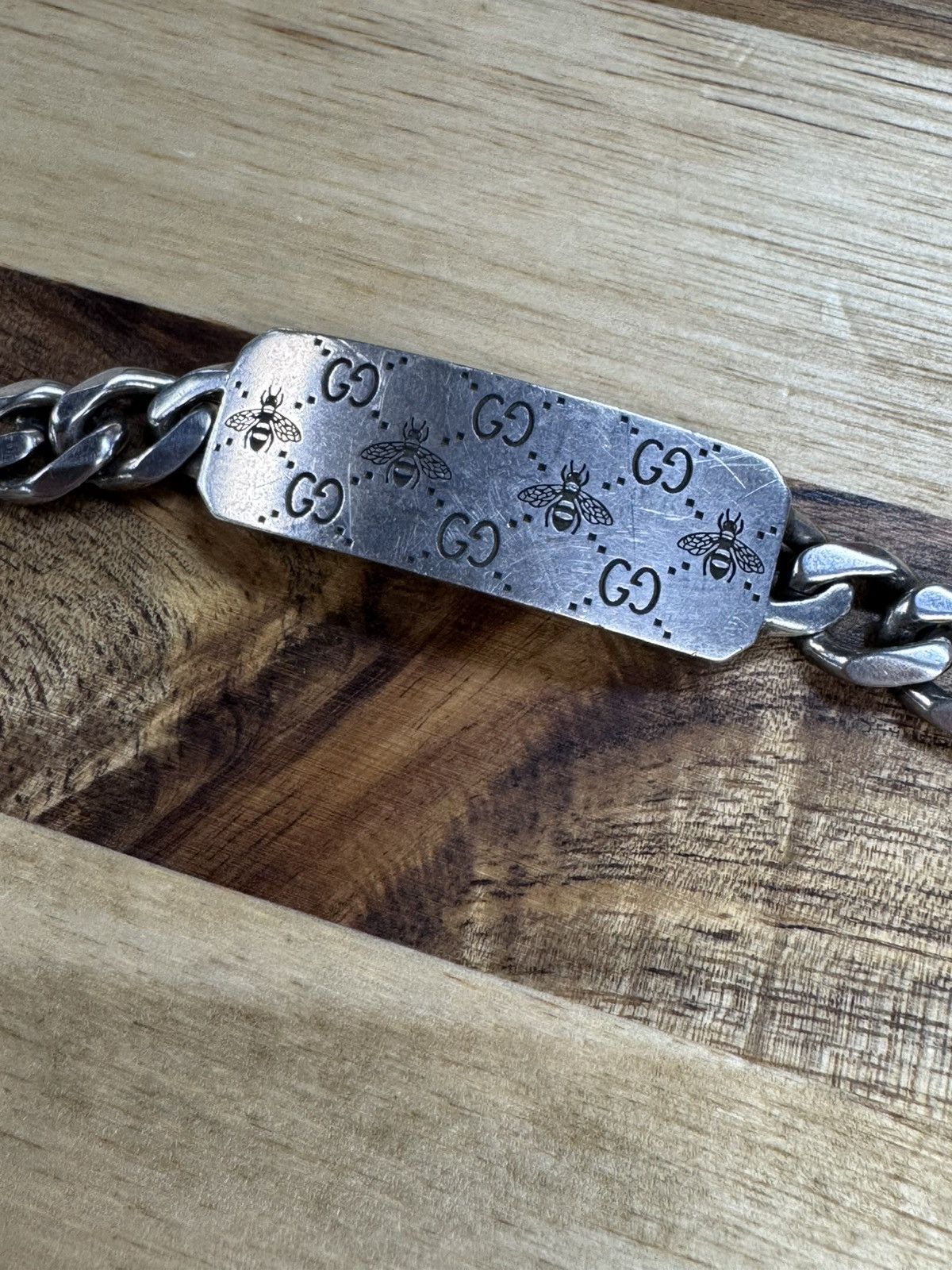 Gucci Gucci GG & Bee Engraved AG925 Silver ID Link Bracelet 7.5 in Size ONE SIZE - 1 Thumbnail