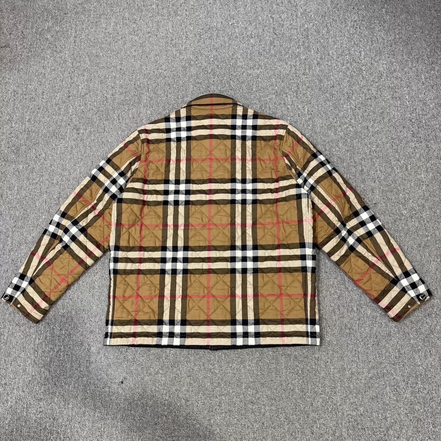 Burberry Burberry khaki check cotton jacket M unworn Size US M / EU 48-50 / 2 - 3 Thumbnail