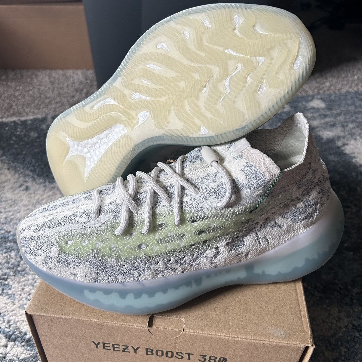 Adidas × Kanye West YEEZY BOOST 380 ALiEN BLUE REFLECTiVE GLOW GREEN PRiMEKNiT Size US 10 / EU 43 - 2 Thumbnail