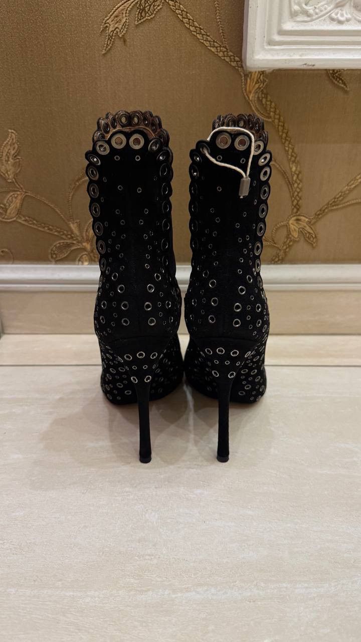 Alaia Alaia Black Suede Gomet Embellished Ankle Boots Size 37 Size US 7 / IT 37 - 4 Thumbnail