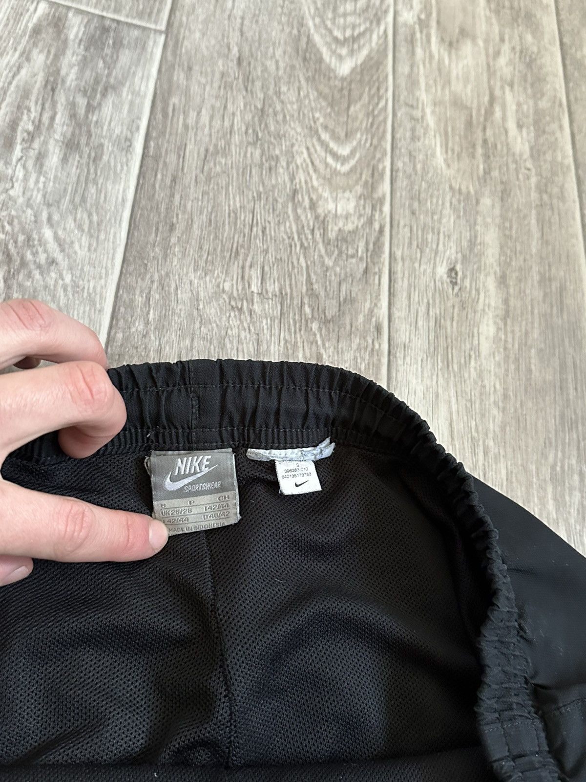 Nike × Vintage Nike Vintage 00s Air Max Drill Y2K Nylon Baggy Pants S size Size US 31 - 10 Thumbnail