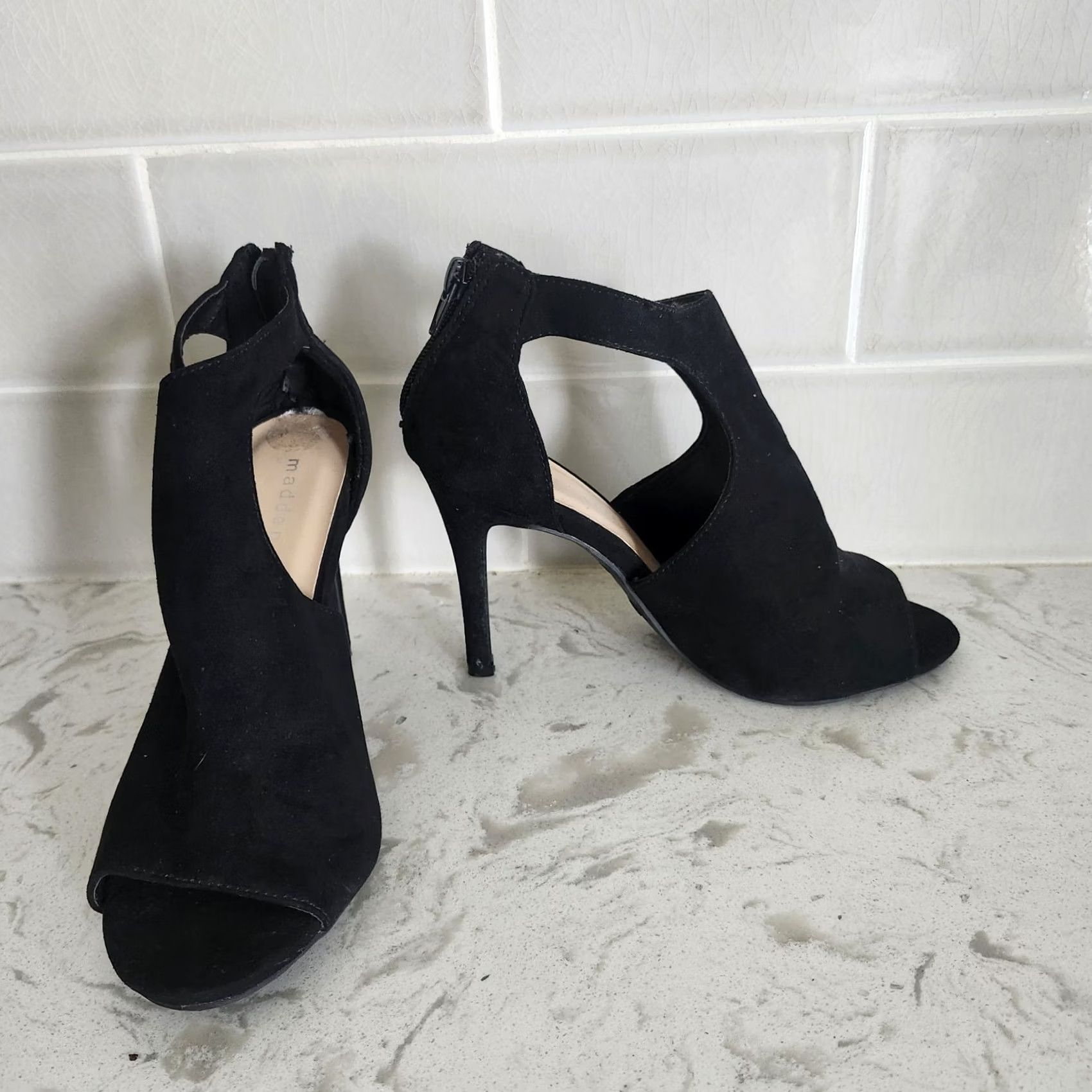 Vintage Madden Girl Black Suede Open Toe Zipper Back Heels - Size 7 - Women - Heel - Party/Cocktail, Casual, Formal - Black - Zipper - City, Business, Party Size US 7 / IT 37 - 3 Thumbnail