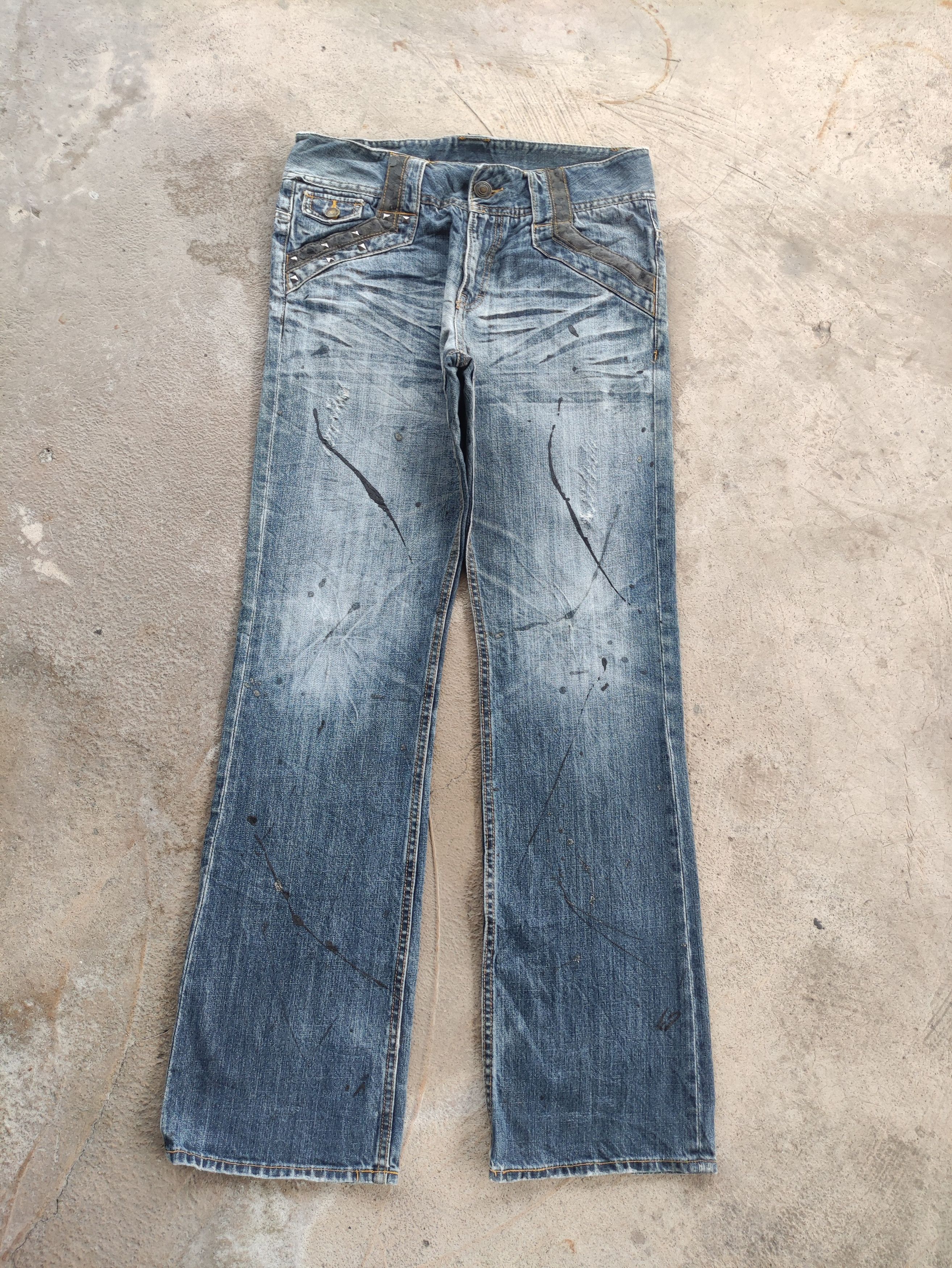 Japanese Brand Vintage Japanese Micro Flare Distressed Faded Denim Jean Size US 32 / EU 48 - 1 Thumbnail