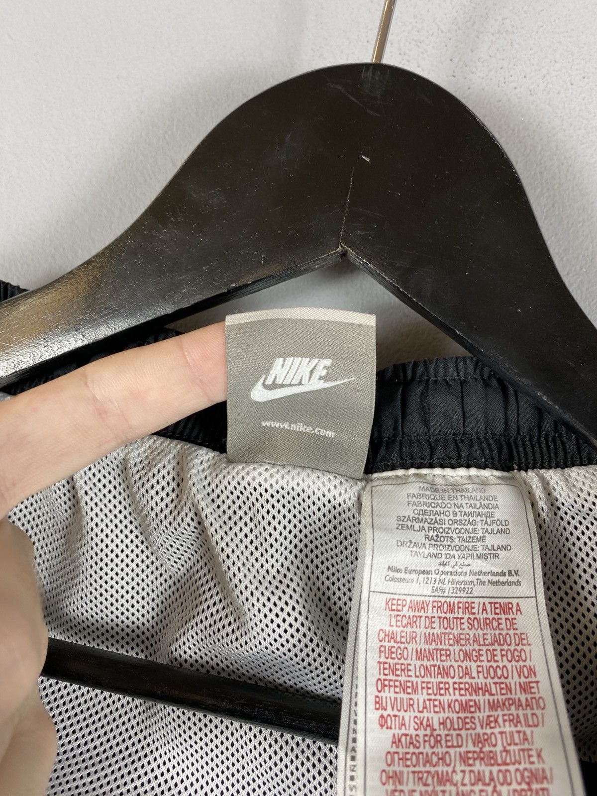 Nike × Vintage Y2k 90s Vintage Nike Mini Swoosh Swim Shorts Mens S Size US 30 / EU 46 - 5 Thumbnail