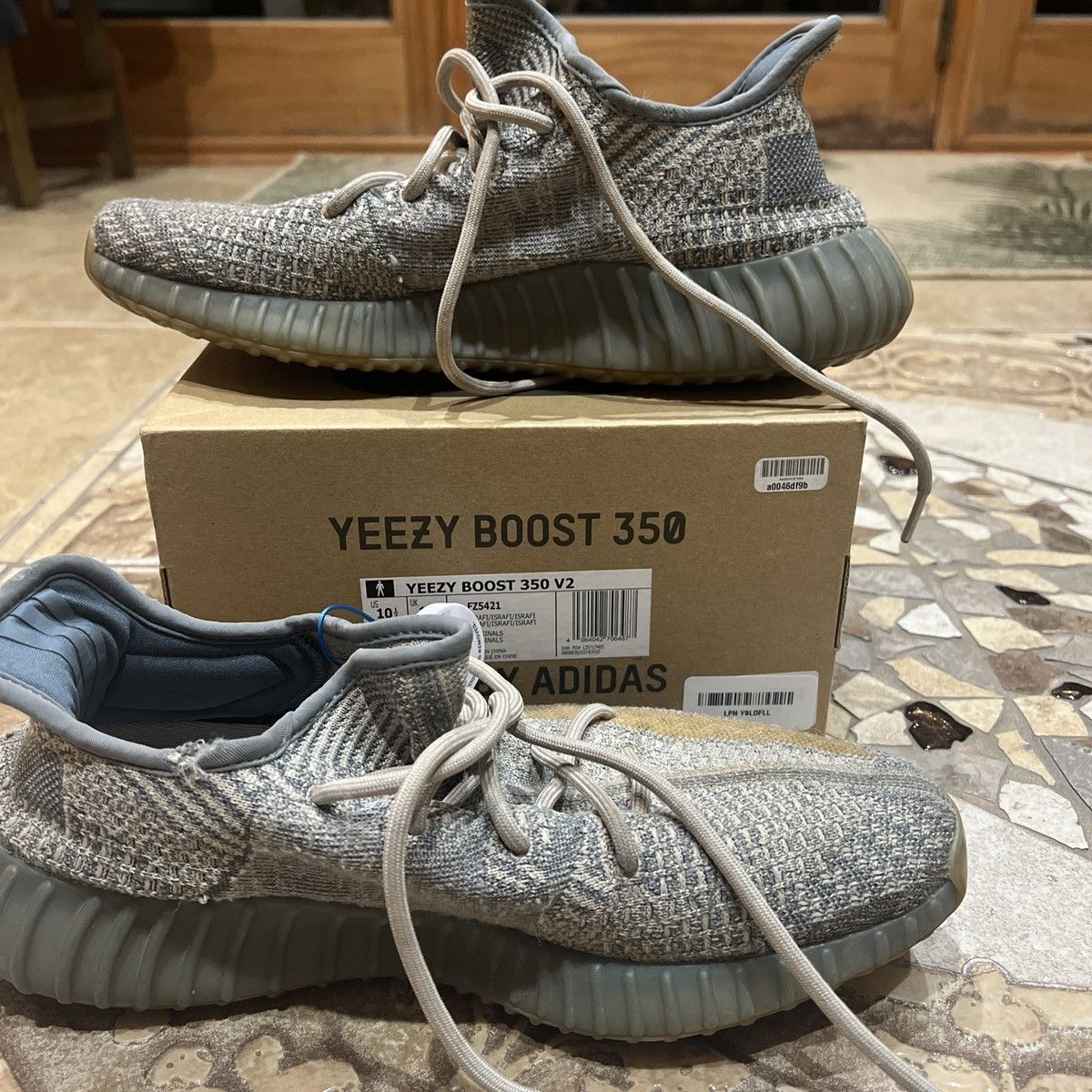 Yeezy Yeezy Boost 350 v2 Israfil Size 10.5 Size US 10.5 / EU 43-44 - 2 Thumbnail