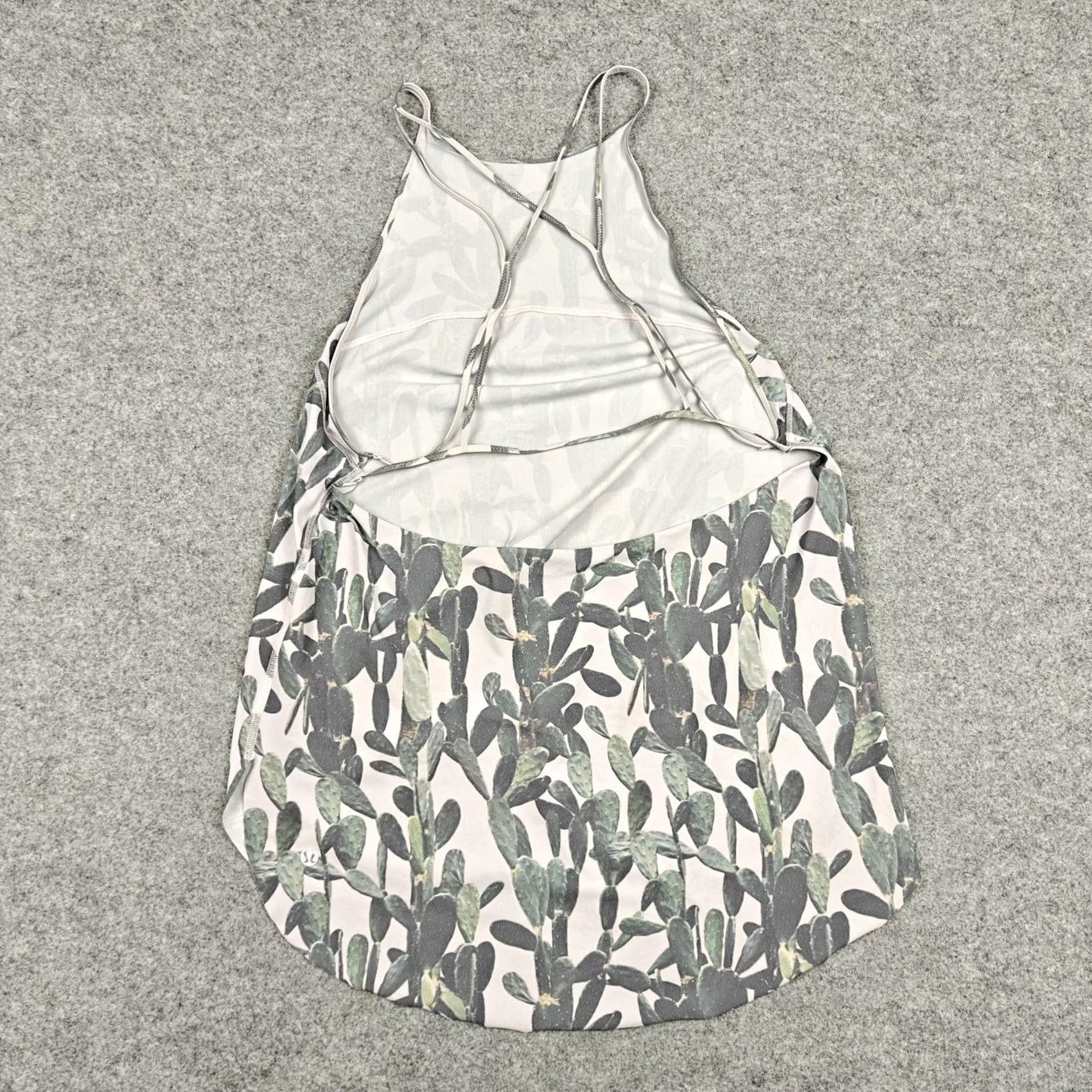Lululemon Lululemon Tank Top Womens 8 Green Cactus Print Halter Strappy Yoga Athletic Shirt Camisole Sleeveless Racerback Short URL: N/A Size M / US 6-8 / IT 42-44 - 2 Thumbnail
