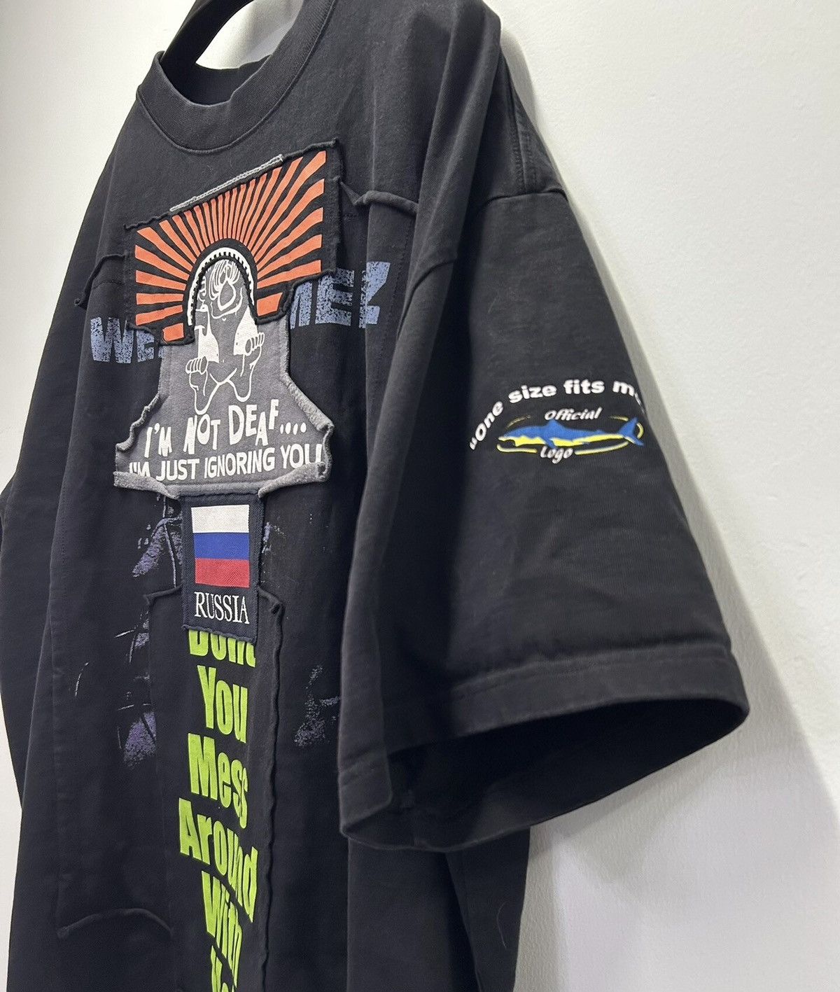 Vetements VETEMENTS Anti-War Patch Runway Short Sleeve T-shirt Size US S / EU 44-46 / 1 - 5 Thumbnail