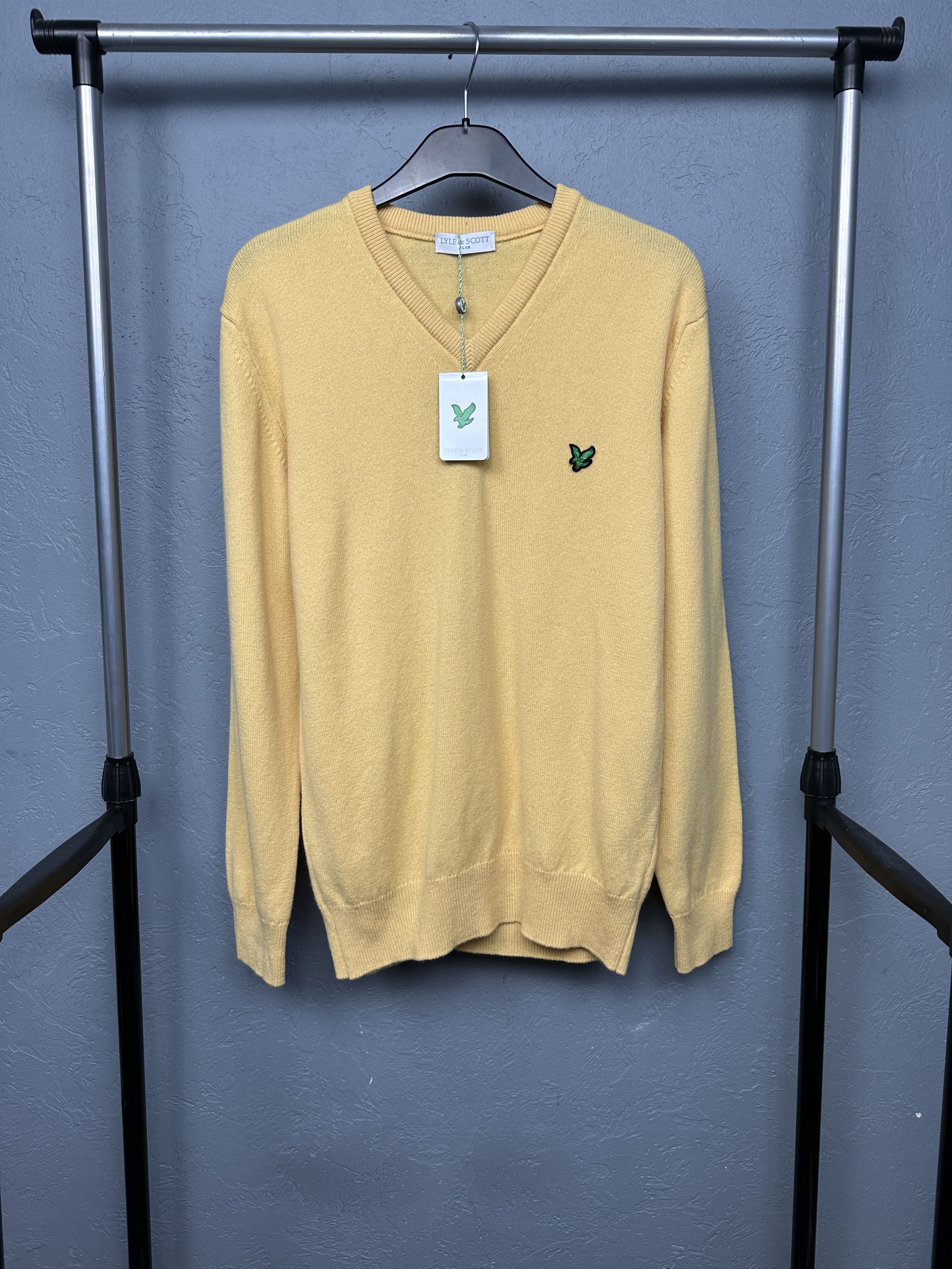 Lyle & Scott NEW!! Lyle & Scott Mens Wool V-Neck Sweater Jumper Size US M / EU 48-50 / 2 - 1 Thumbnail