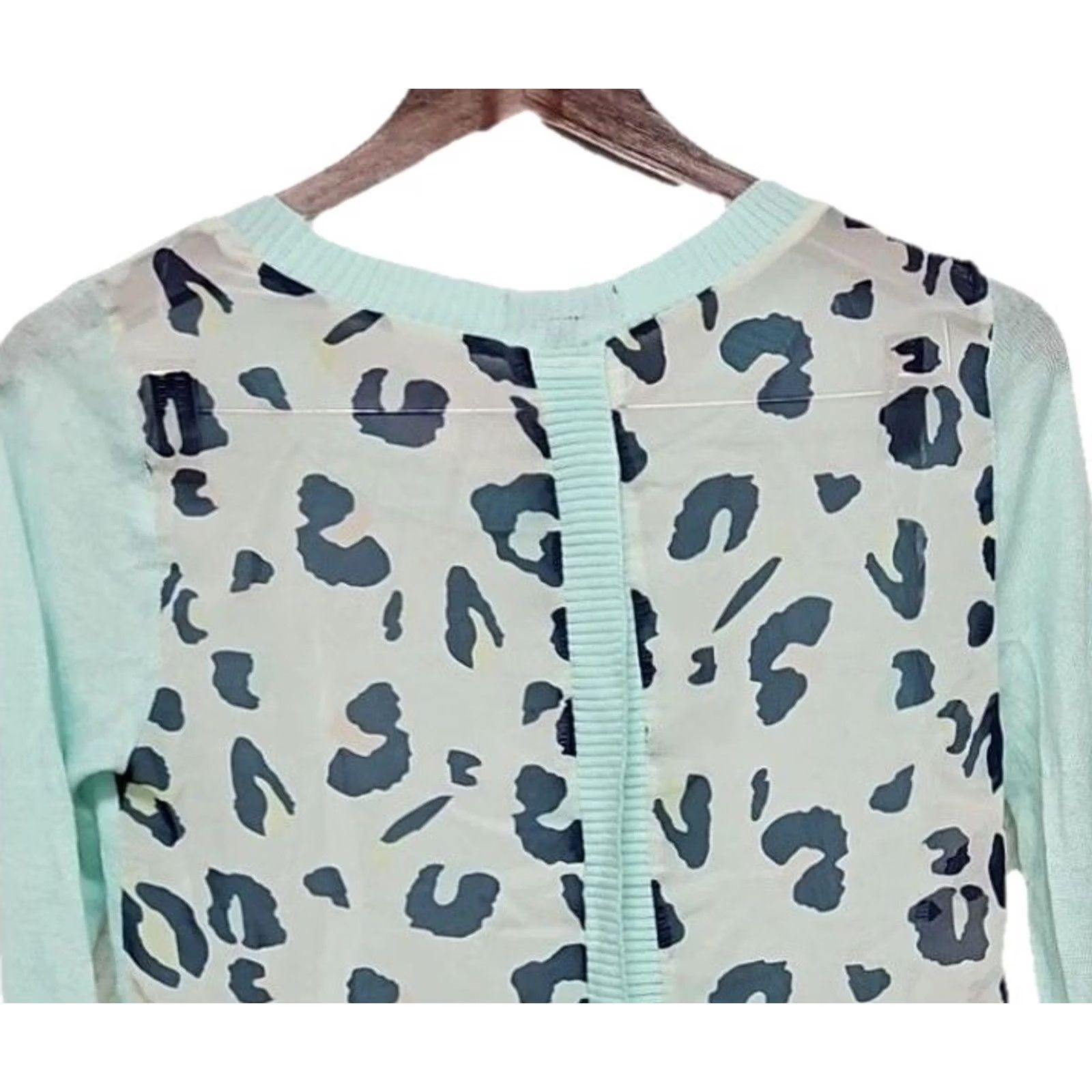 Vintage VINTAGE Mint Green Leopard Back Cardigan Women’s Small Sheer Lightweight Y2K Knit Top Size S / US 4 / IT 40 - 6 Thumbnail