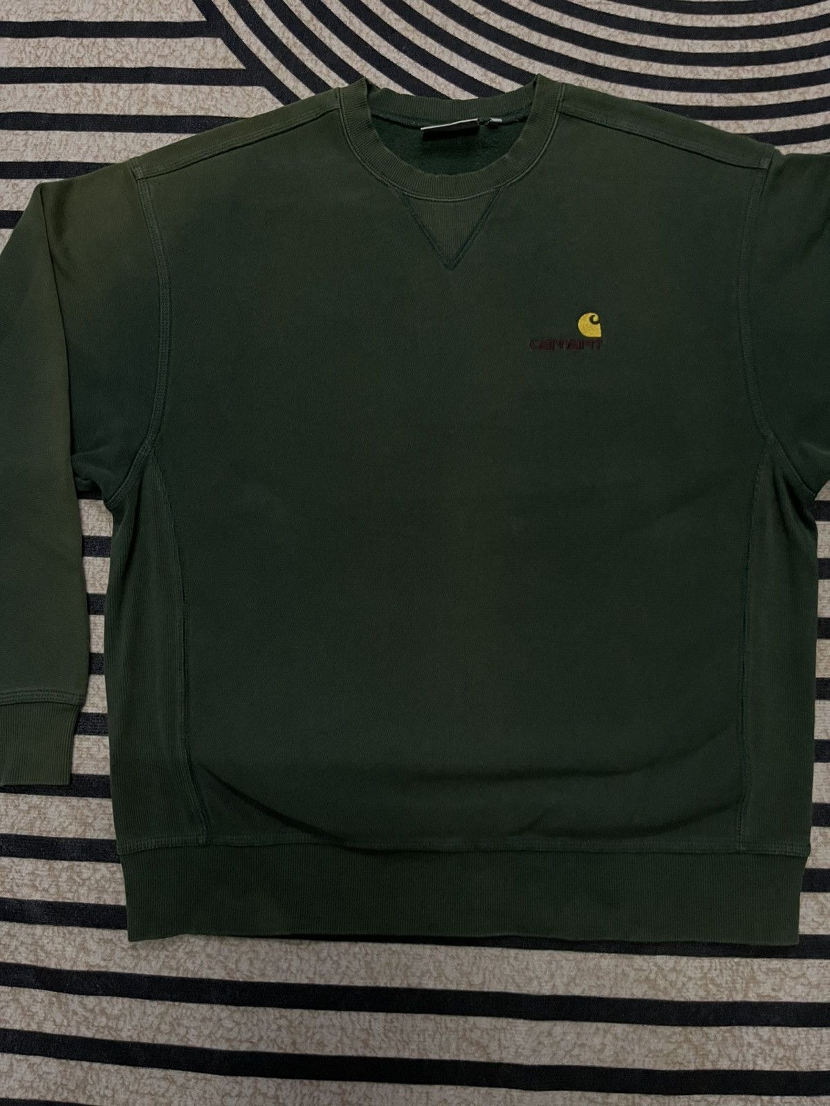 Carhartt Wip 2000s CARHARTT WIP SUN FADED SWEATSHIRT SMALL LOGO Size US L / EU 52-54 / 3 - 4 Thumbnail