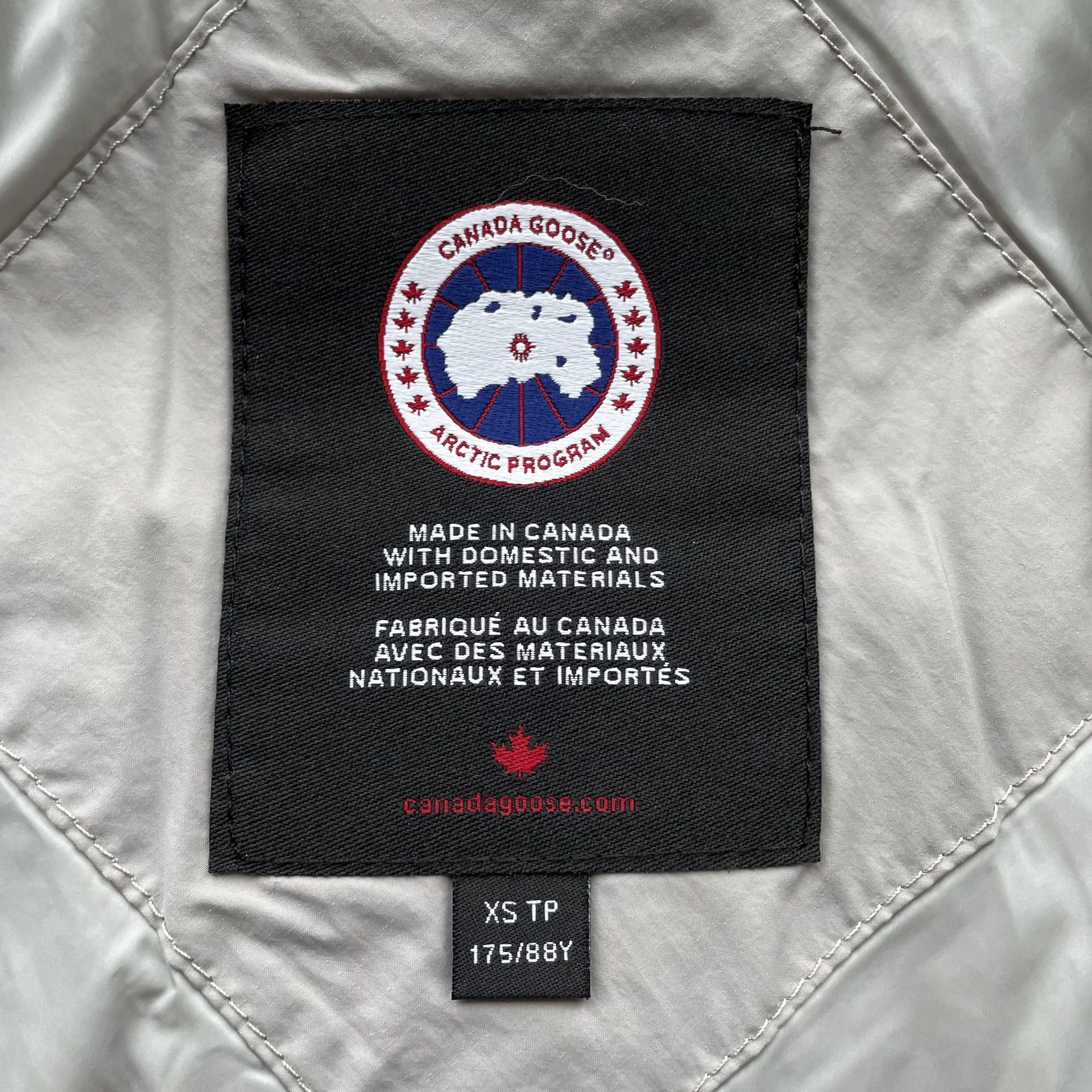 Canada Goose Canada Goose gray XS unisex short puffer stand collar WP Size US XS / EU 42 / 0 - 6 Thumbnail