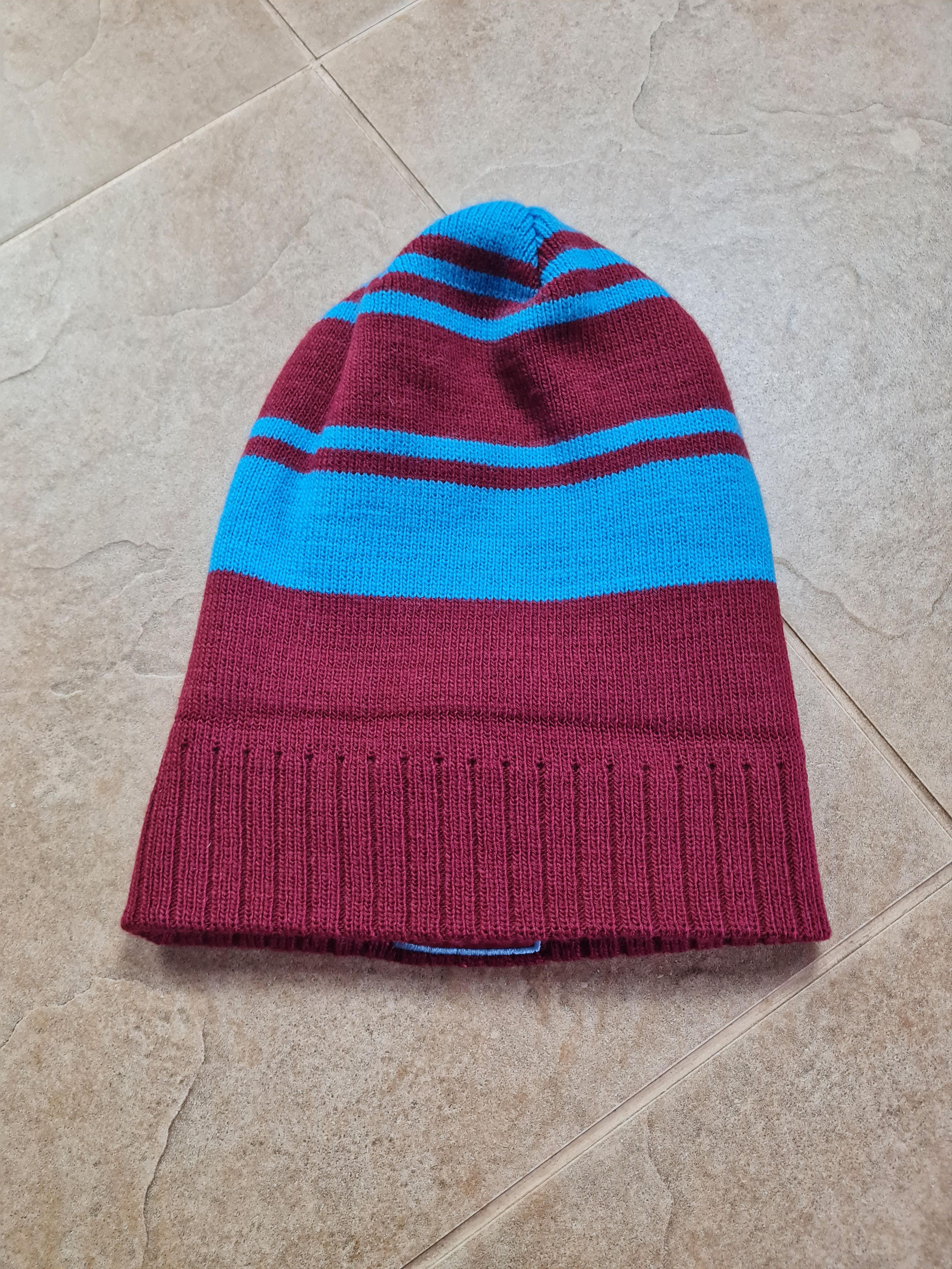 Umbro Knitted hat caps UMBRO WEST HAM UNITED FC Reversable Beanie Size ONE SIZE - 6 Thumbnail