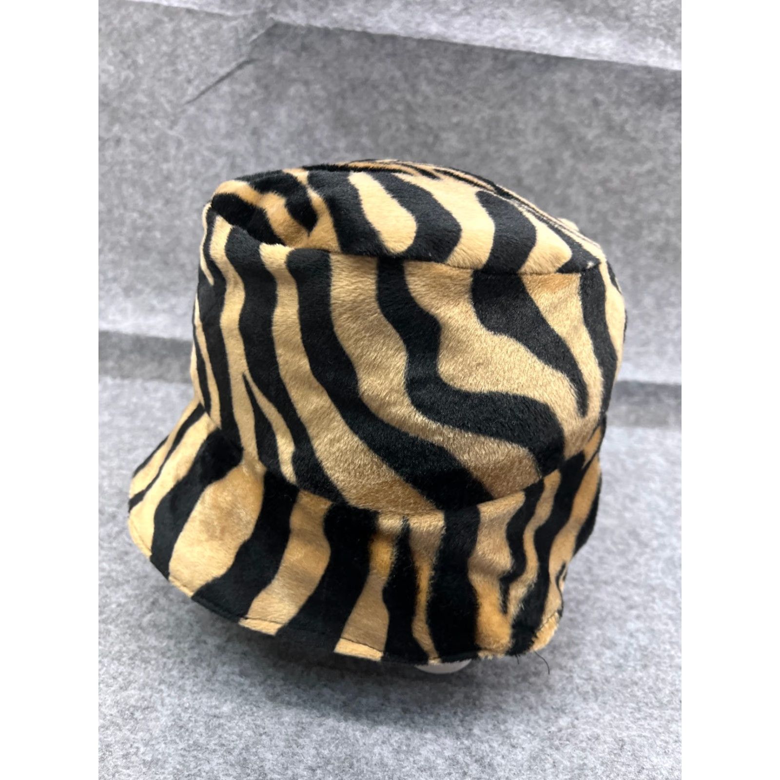 Vintage Duck Bucket Hat Adult One Size Beige Black Zebra Print Poly Blend Reversible Size ONE SIZE - 5 Thumbnail