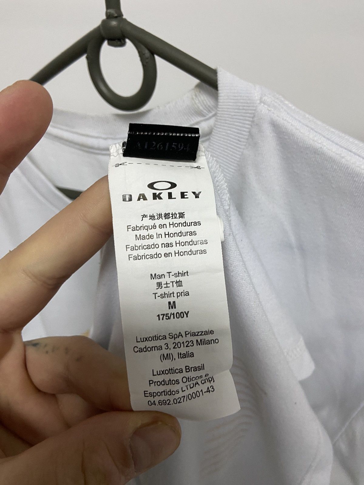 Oakley × Vintage Oakley T Shirt Vintage Big Logo Gorpcore Street Style Y2K Size US M / EU 48-50 / 2 - 7 Thumbnail
