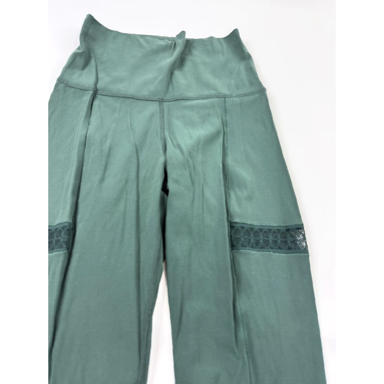 Nike Nike Leggings Womens XS Green Dri-FIT Lace Trim High Rise Ankle CU6366-397 Size 26" / US 2 / IT 38 - 4 Thumbnail