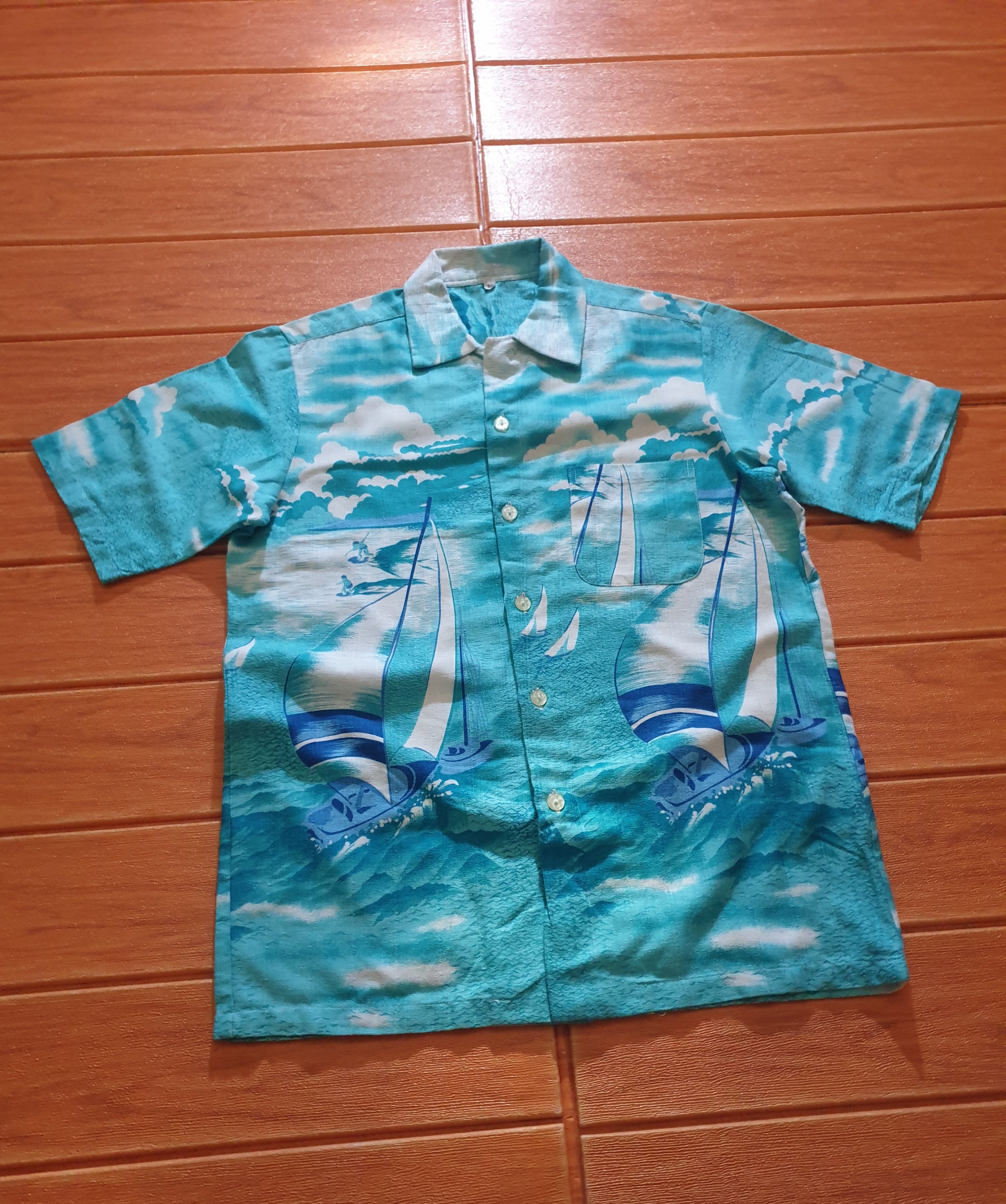 Japanese Brand 💥Sian Colour Button ups Hawaiian shirt Size US M / EU 48-50 / 2 - 5 Thumbnail