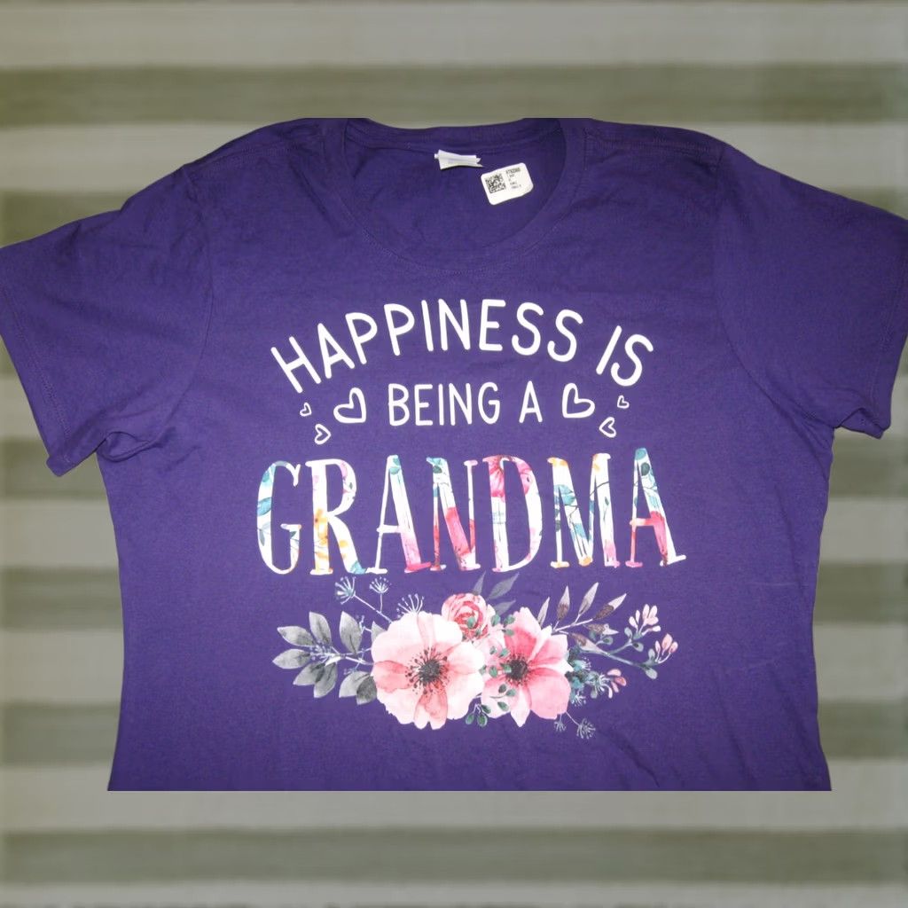 Vintage HAPPINESS IS Being A Grandma T Shirt XL Women's Purple Graphic Tee Family Cute Ladies Shirt Girls Womens Size XL / US 12-14 / IT 48-50 - 1 Thumbnail