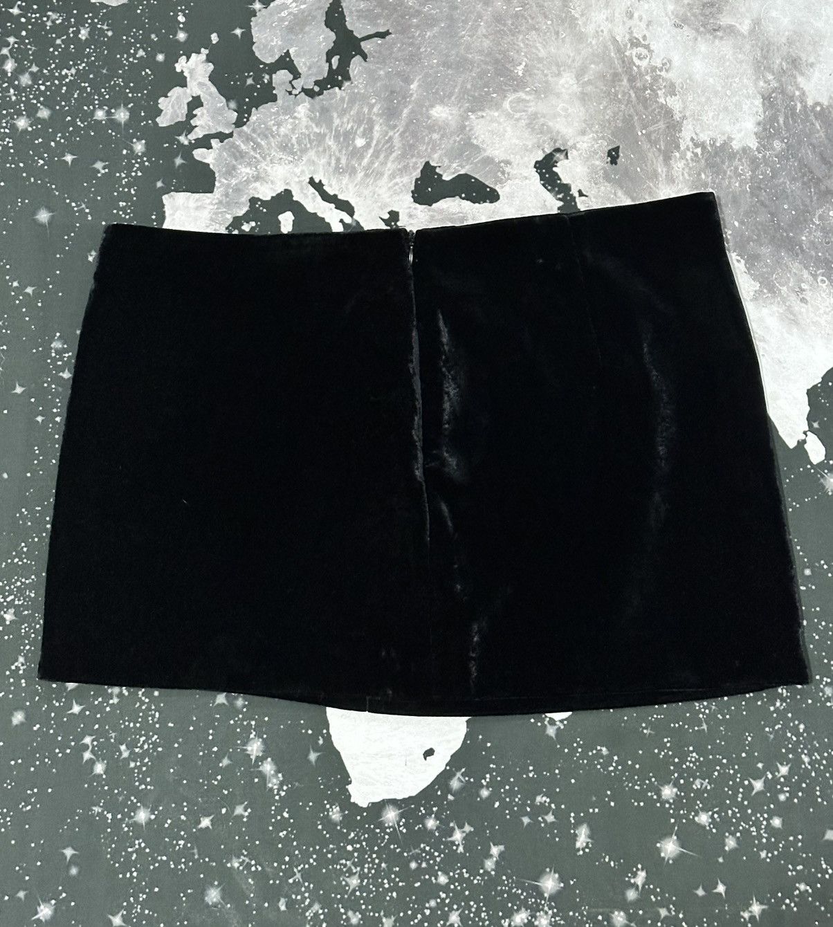 Zara Zara Womens Black Velvet Style Mini Skirt Size 30" / US 8 / IT 44 - 2 Thumbnail