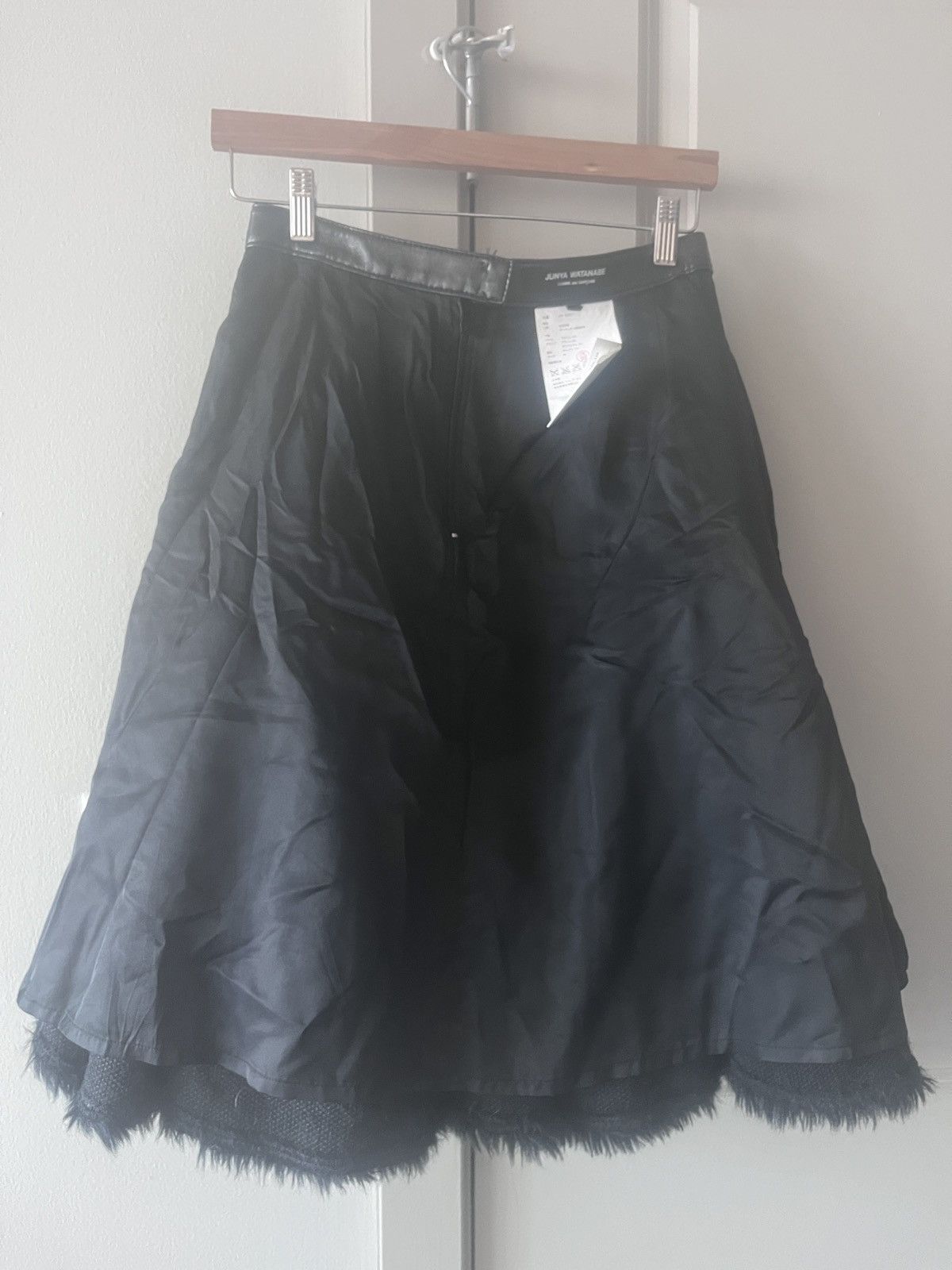 Junya Watanabe Junya Watanabe Faux Leather Skirt Size 27" / US 4 / IT 40 - 6 Thumbnail