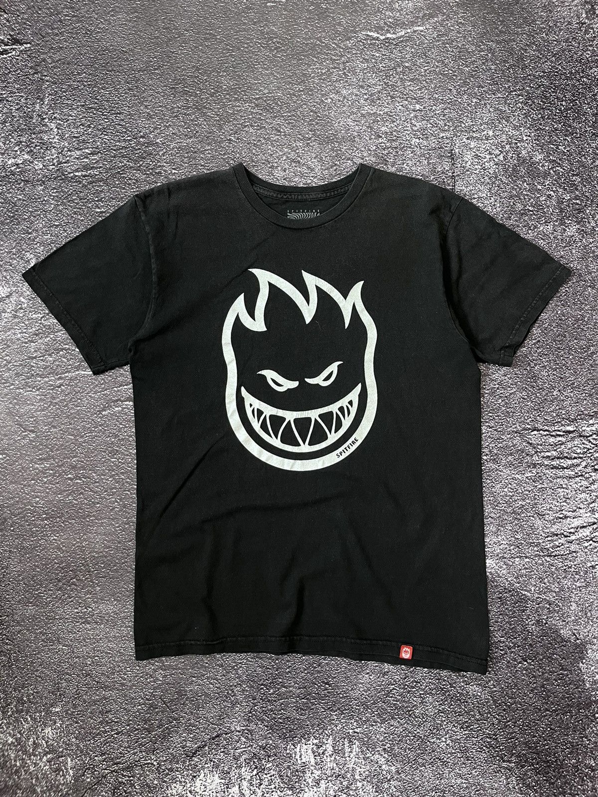 Spitfire Vintage Y2K Skater Spitfire Wheels Silver Logo Flamehead Tee Size US M / EU 48-50 / 2 - 1 Thumbnail