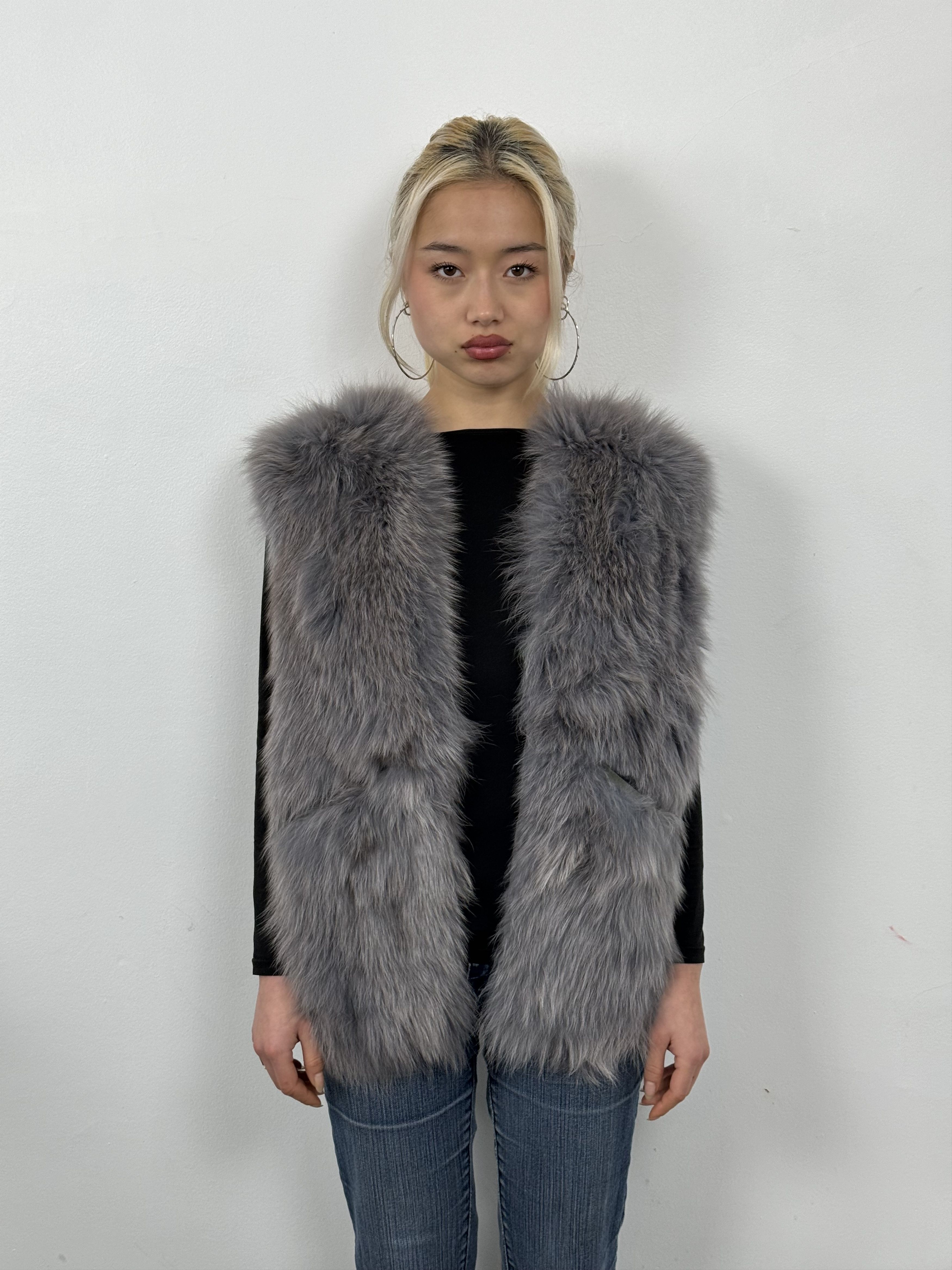 Daniele Alessandrini 2000s Daniele Alessandrini Grey Fur Suede Leather Vest Size XS / US 0-2 / IT 36-38 - 2 Thumbnail