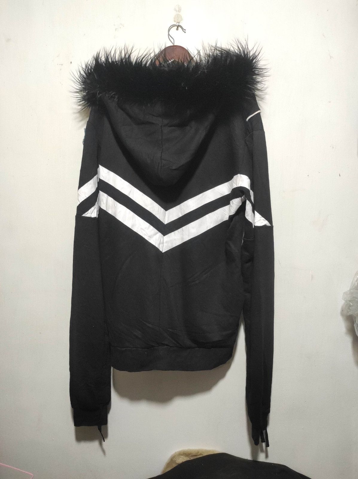 Japanese Brand Unknow black zip fur hoodie ifsix LGB style Size US L / EU 52-54 / 3 - 14 Thumbnail