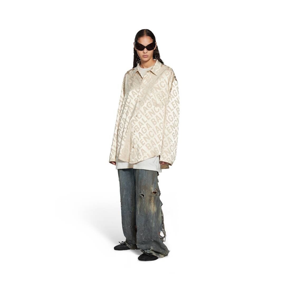 Balenciaga o1tr1nto0825 Large Allover Logo Minimal Shirt Large Beige Size S / US 4 / IT 40 - 2 Thumbnail