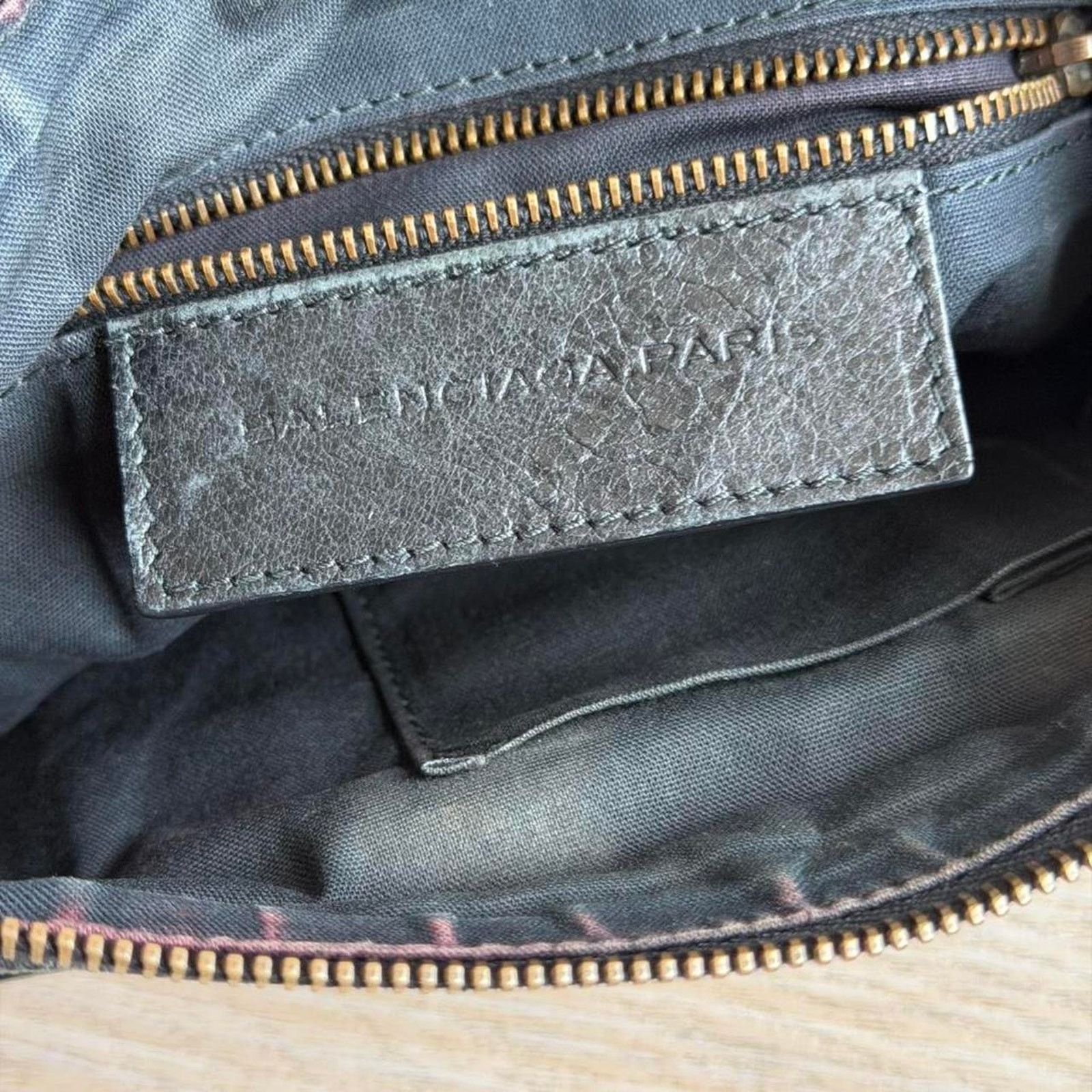 Balenciaga Balenciaga City Leather Y2K Shoulder Bag Size ONE SIZE - 7 Thumbnail