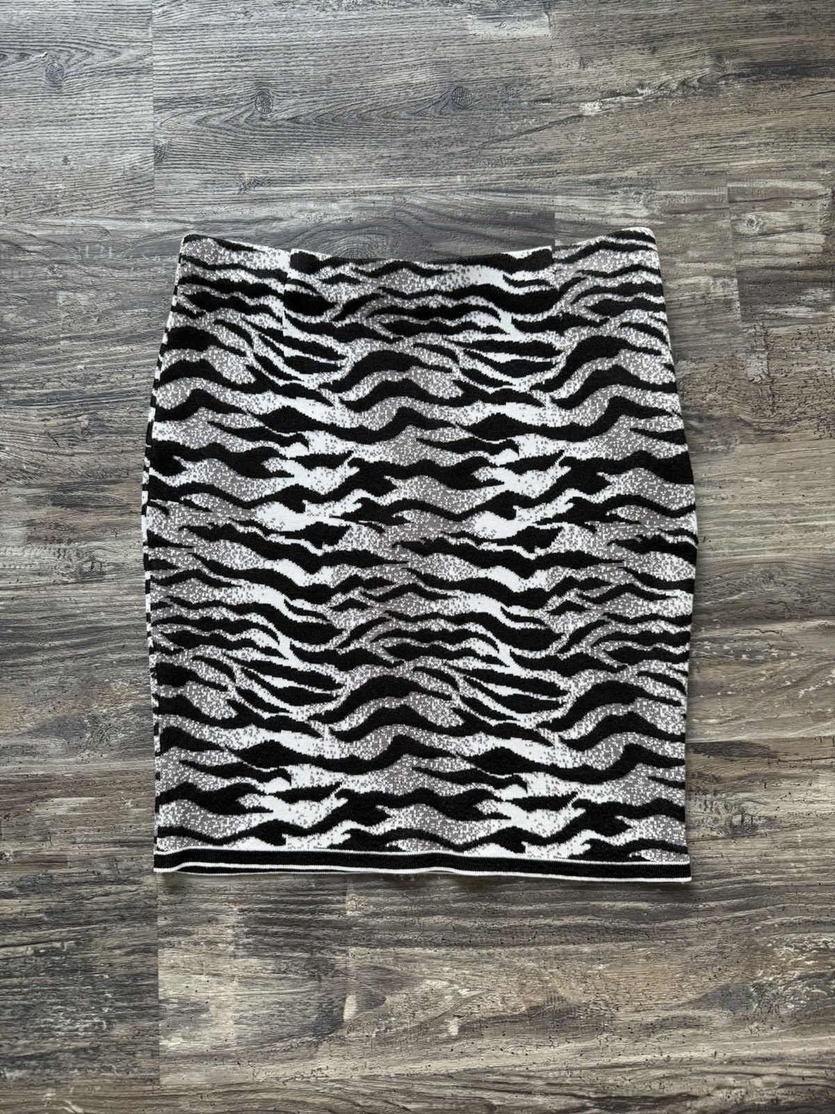 Dior SS02 Christian Dior Intarsia Knit Zebra Mini Skirt Size 29" - 1 Thumbnail