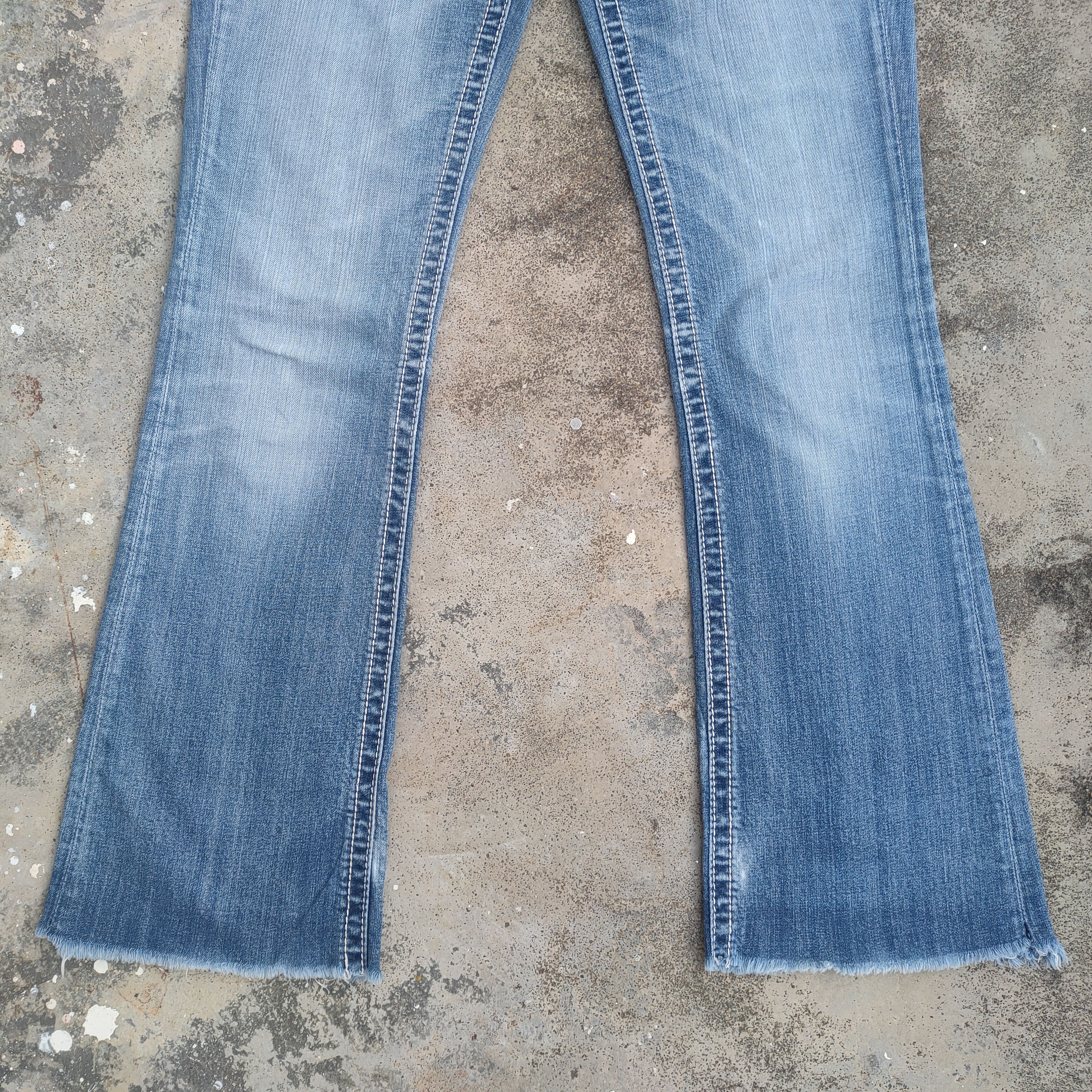 Japanese Brand VINTAGE FLARE WOMAN MISS ME WING JEANS DENIM PANTS Size US 29 - 4 Thumbnail