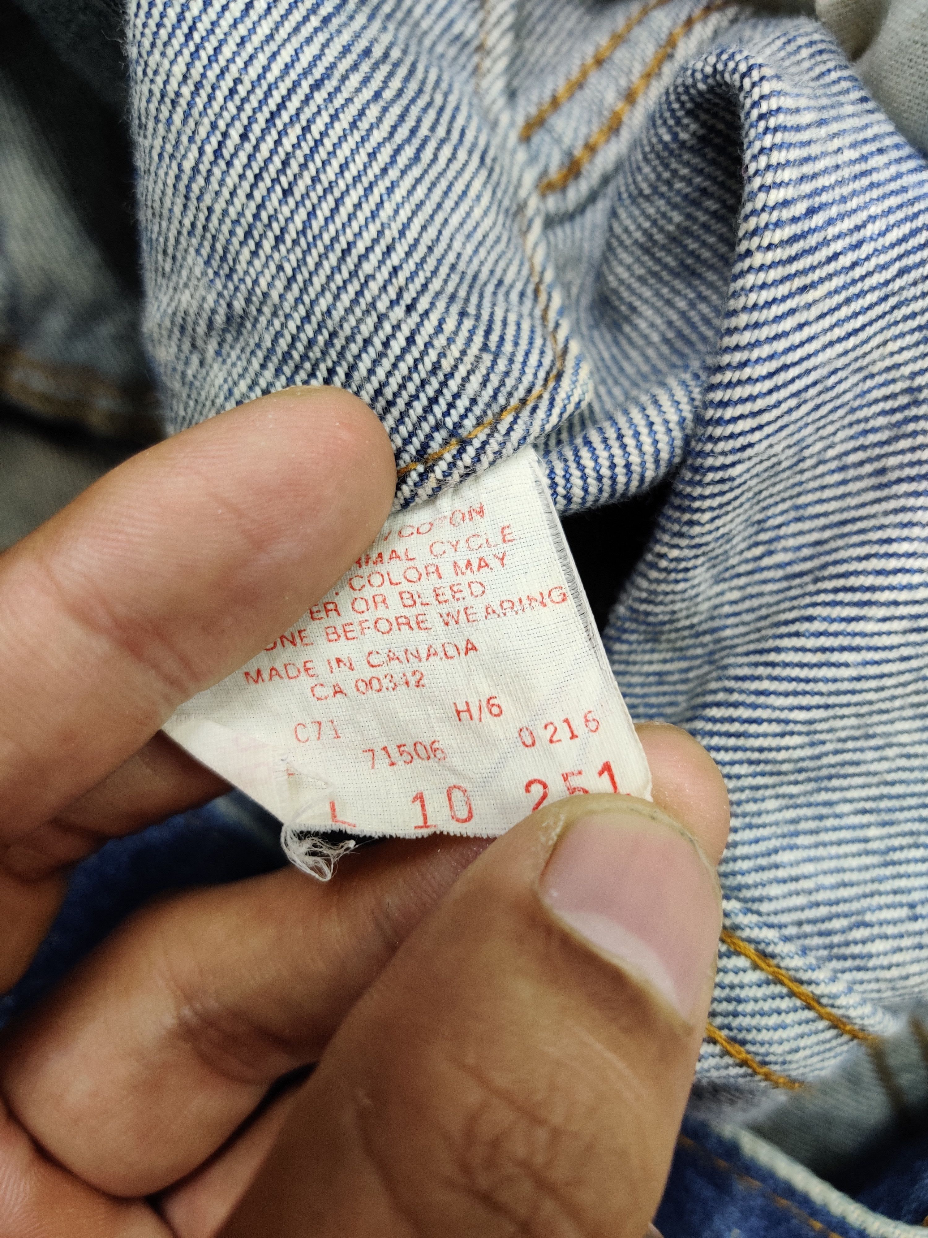 Levi's Vintage Clothing Vintage 90s Levi's 71506 Denim Trucker Jacket Size US M / EU 48-50 / 2 - 15 Thumbnail