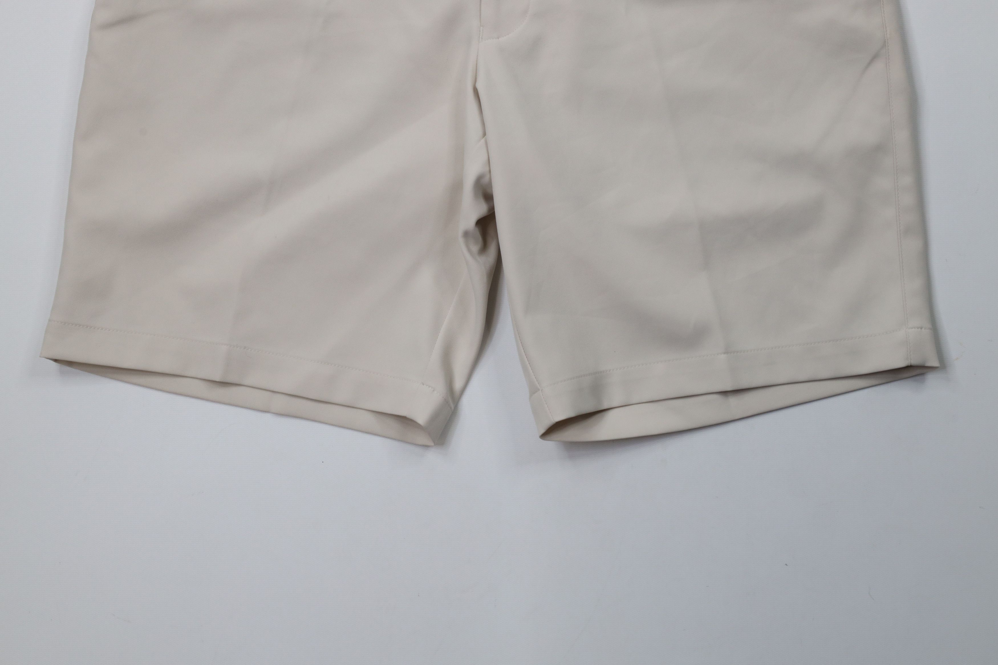Peter Millar × Vintage Peter Millar Front Tech Above Knee Golf Golfing Chino Shorts Size US 36 / EU 52 - 4 Thumbnail