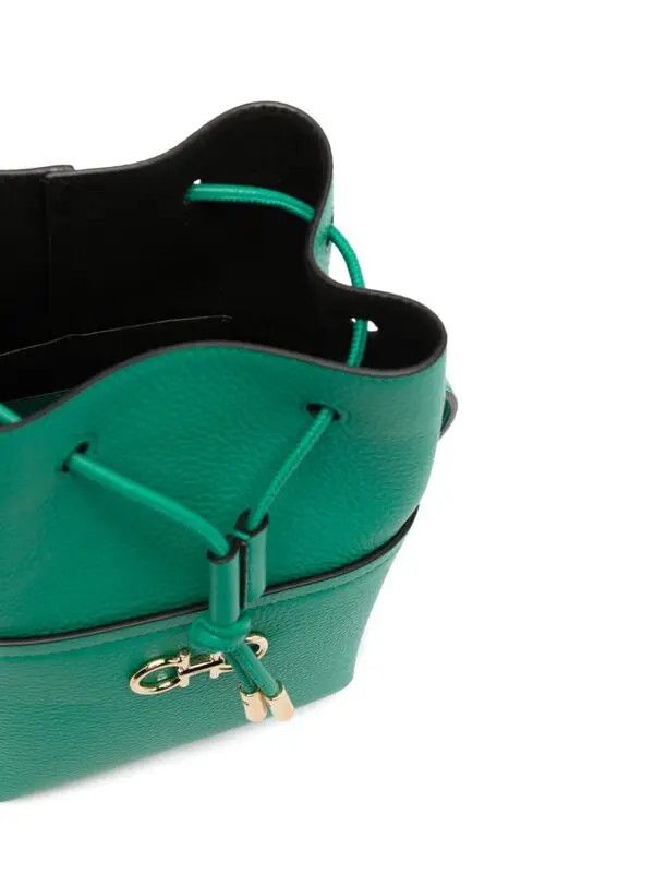 Salvatore Ferragamo o1y0426 Size : OS / Bucket Bag in Green Size ONE SIZE - 4 Thumbnail