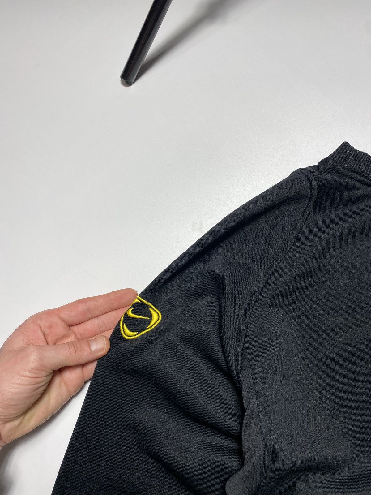 Nike × Vintage Vintage Nike Bvb Borussia central logo soccer sweatshirt Size US S / EU 44-46 / 1 - 11 Thumbnail