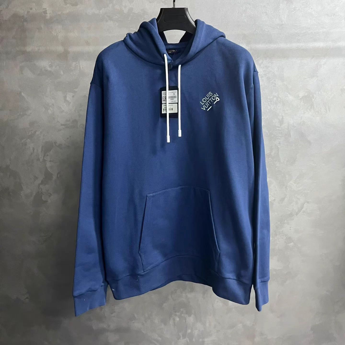 Louis Vuitton Louis Vuitton color logo print hooded drawstring sweatshirt Size XXL / US 16-18 / IT 52-54 - 1 Thumbnail