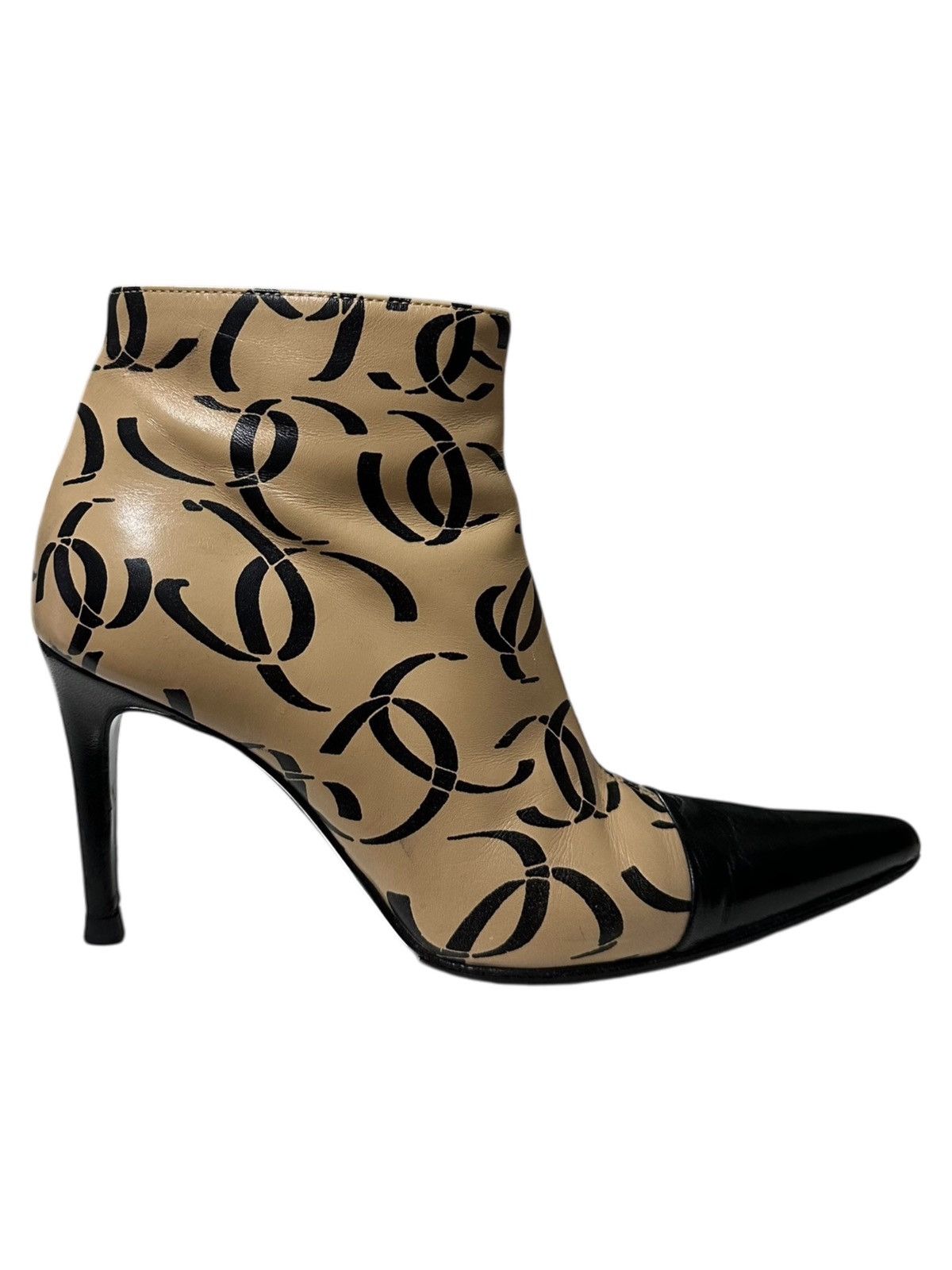 Chanel CHANEL F/W 2000 Monogram CC Logo Pointed Toe Ankle Boots Size US 6 / IT 36 - 4 Thumbnail