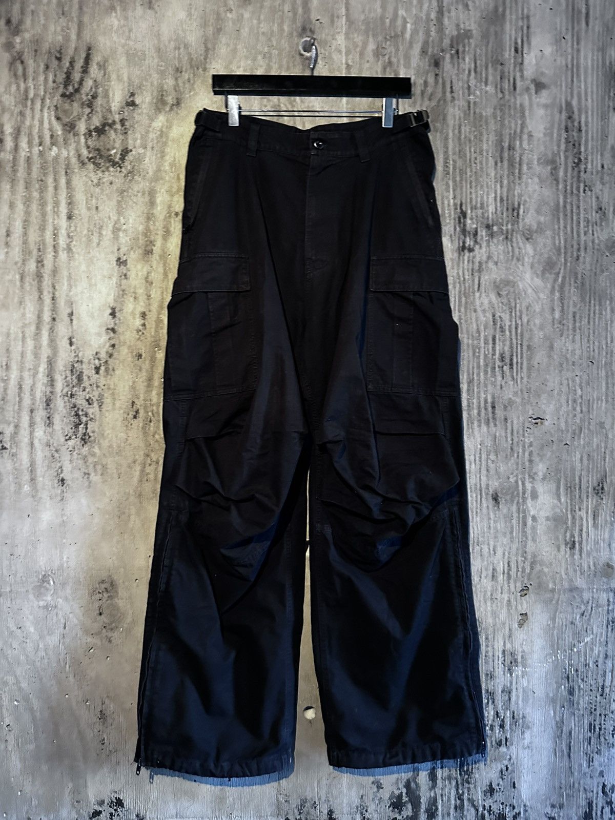 Balenciaga BALENCIAGA PULLED FLARE CARGOS AW22 Size US 32 / EU 48 - 6 Thumbnail