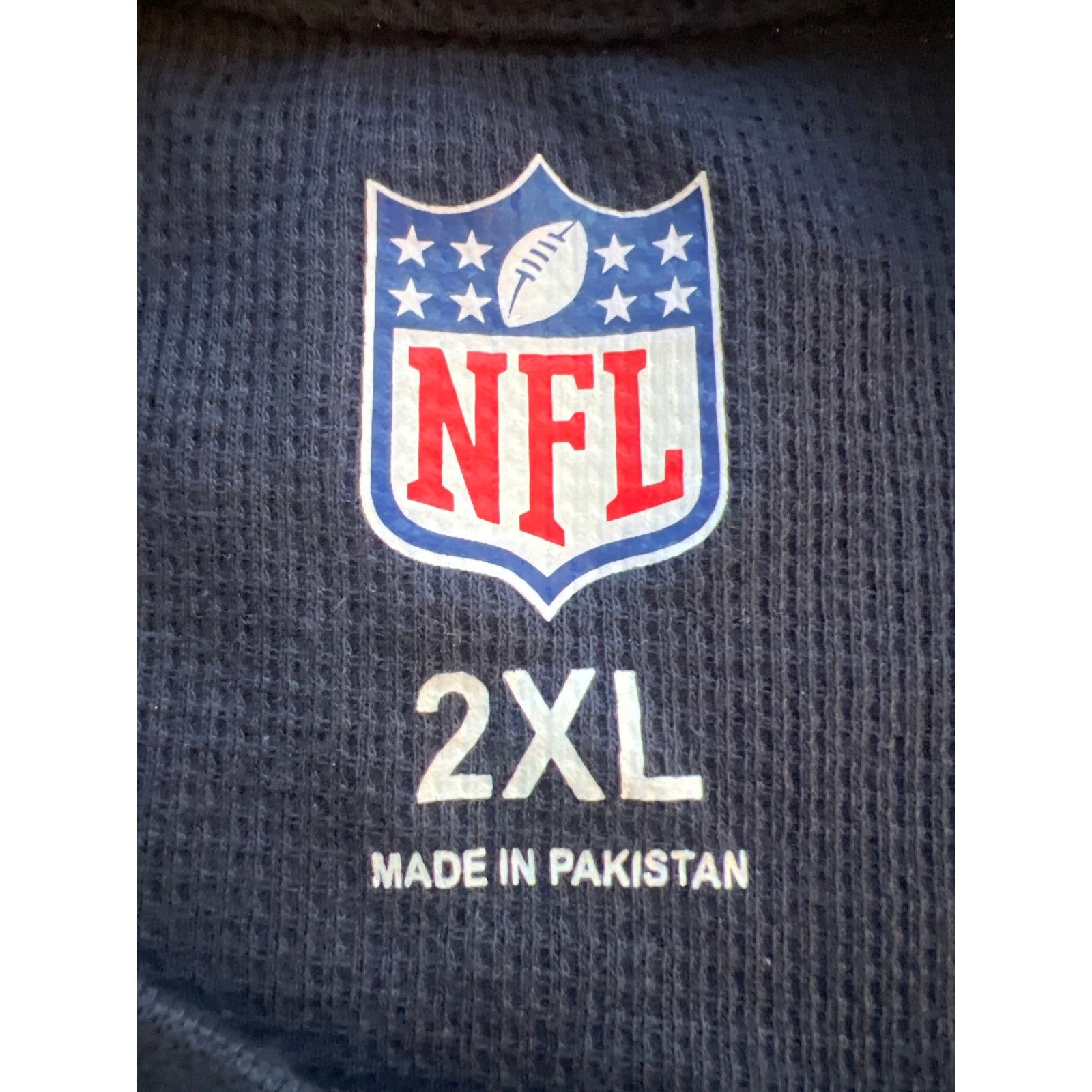 NFL Chicago Bears Long-Sleeve T-Shirt (2XL) - New with Tags Size US XXL / EU 58 / 5 - 8 Thumbnail