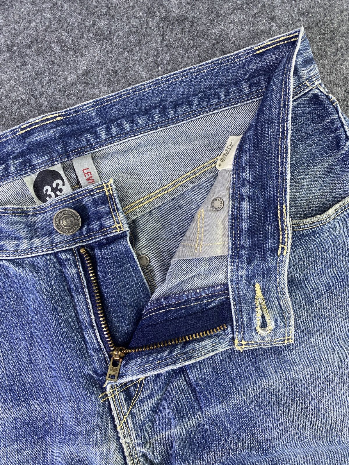 Levi's Vintage Levi's Engineered Jeans Distress Blue Wash - J916 Size US 33 - 5 Thumbnail