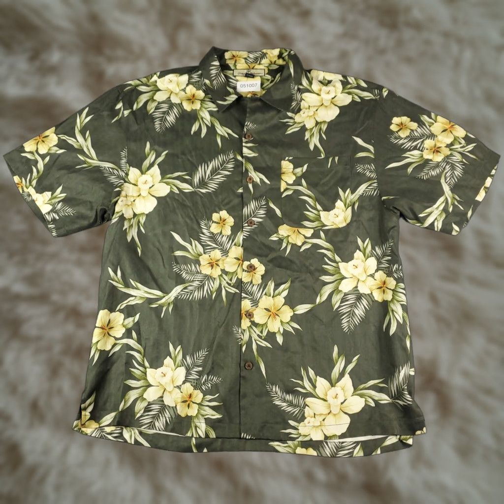 Tommy Bahama Tommy Bahama Shirt Mens XL Green Floral Hawaiian Button-Up Short Sleeve Size US XL / EU 56 / 4 - 1 Thumbnail