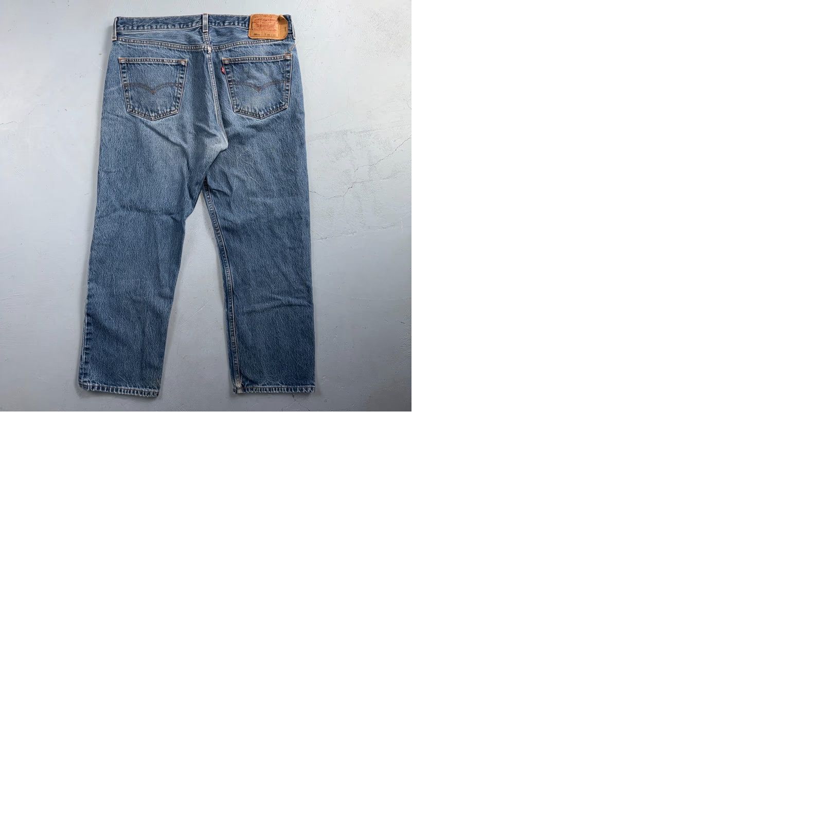 Levi's VINTAGE Levi's 501 Jeans - 90s USA, Straight Leg, Light Wash Blue, 38x30, 5-Pocket, Denim, Regular, Men / Adult, Button Closure, Cotton, Classic Fit Size US 38 / EU 54 - 11 Thumbnail